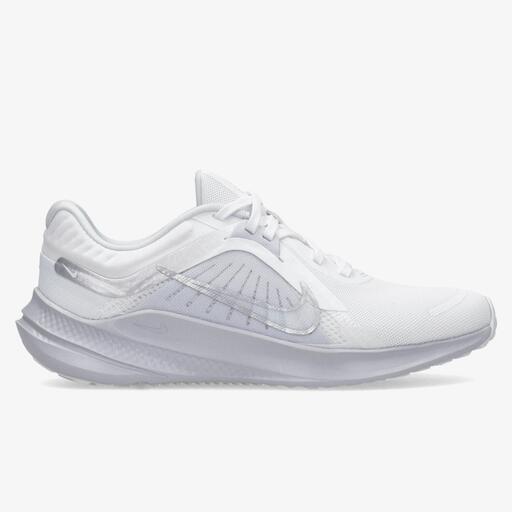  Nike Quest 5
