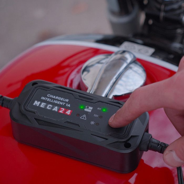 Cargador de baterías para motocicletas, quads, tractores y cortacéspedes - Carga de mantenimiento de 6V/12V - Cable y pinzas incluidos - Automático