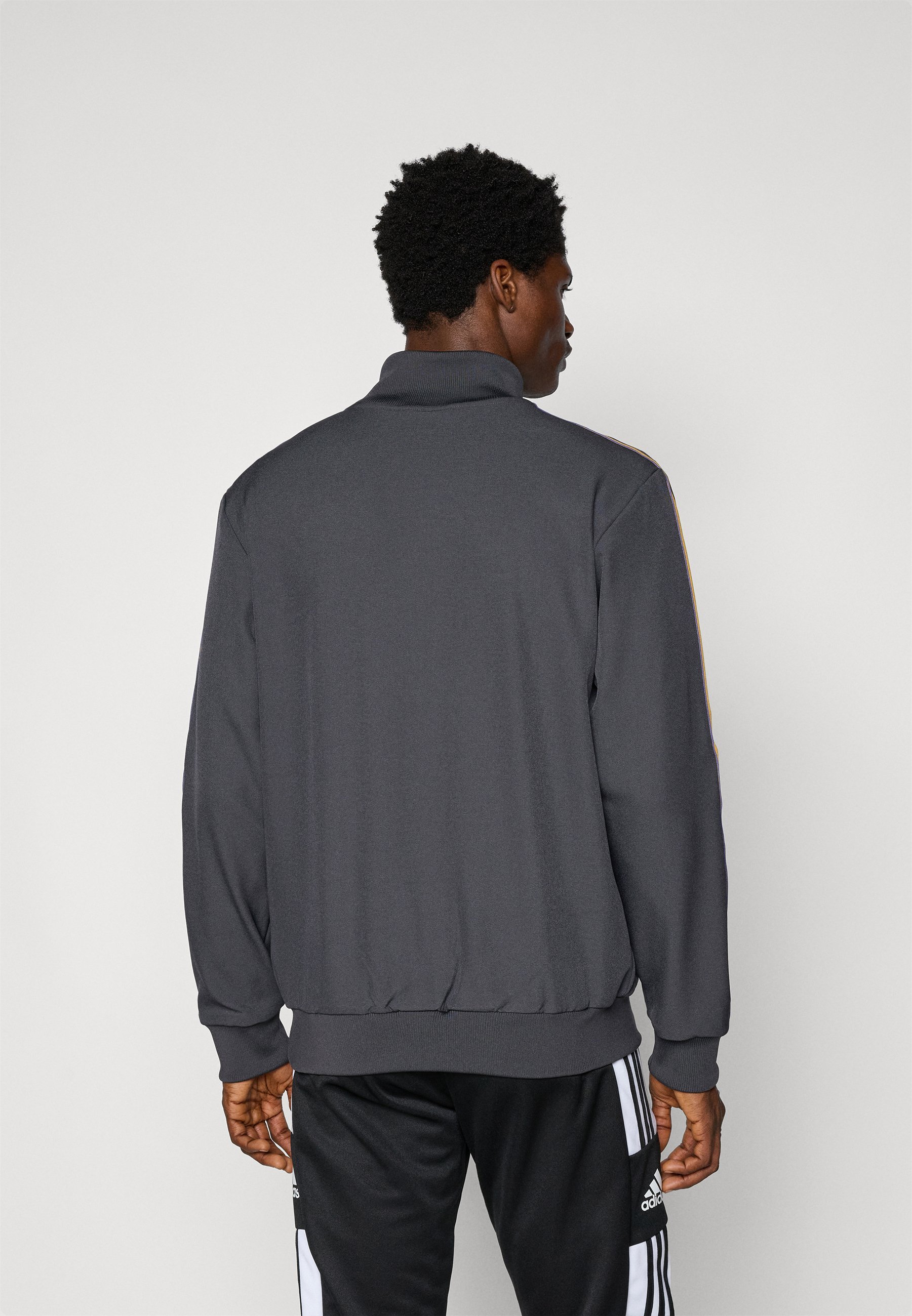 adidas Originals MANCHESTER UNITED ICON TRACK TOP - Sweatshirt met rits - utility zwart