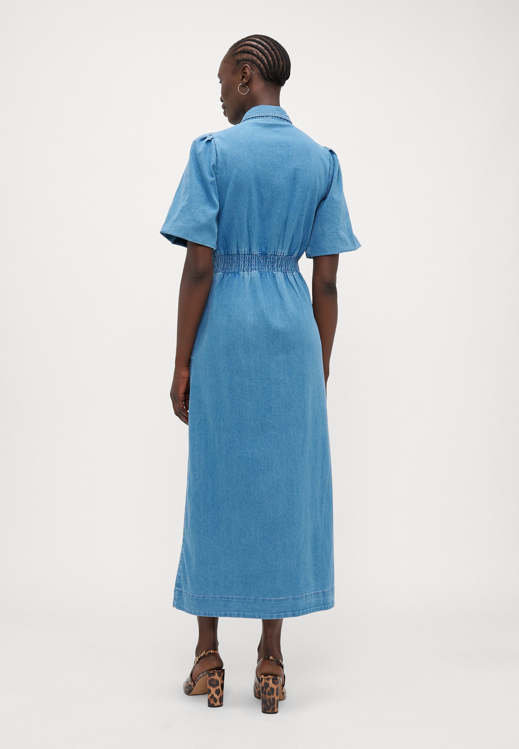Vero Moda Tall VMCASSIDY JURK - Denim jurk - middenblauwe denim