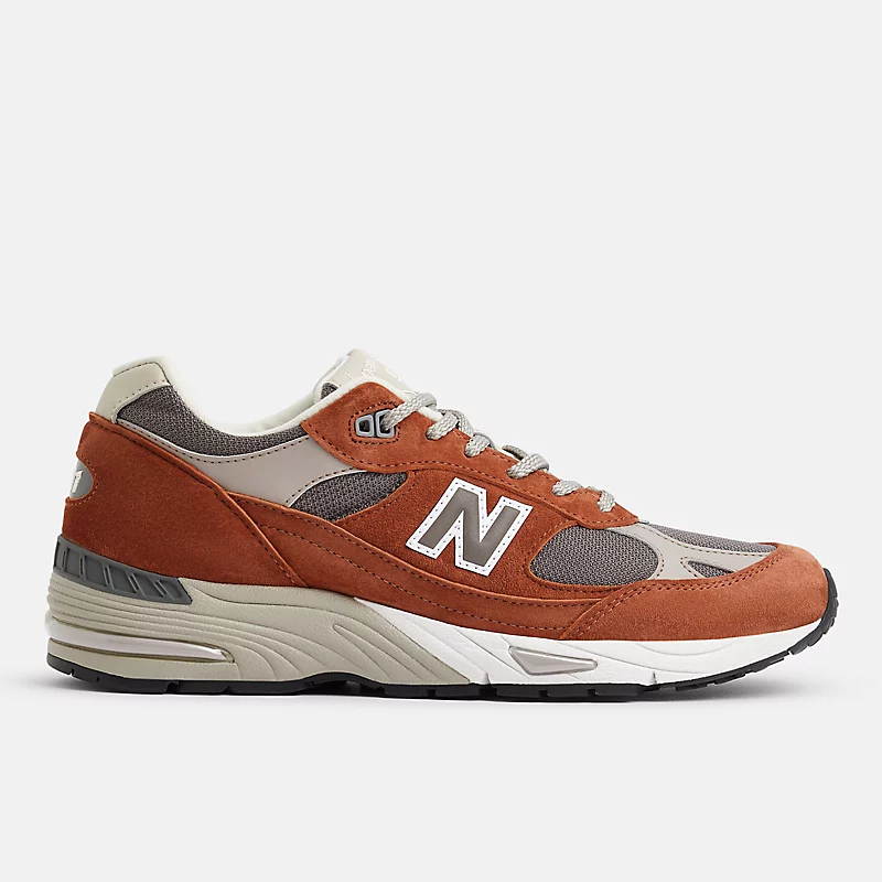 Hergestellt in Großbritannien. 991v1 Unterglasierte Herrenschuhe – Sequoia mit Falken- und Atmosphärenmuster.