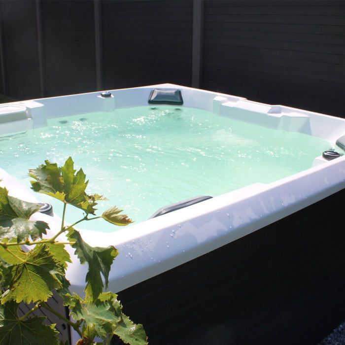 SPA da esterno HOME DELUXE 'STREAM BIG PLUS' Riscaldamento e getti massaggianti inclusi, per 5 persone | Spa da giardino