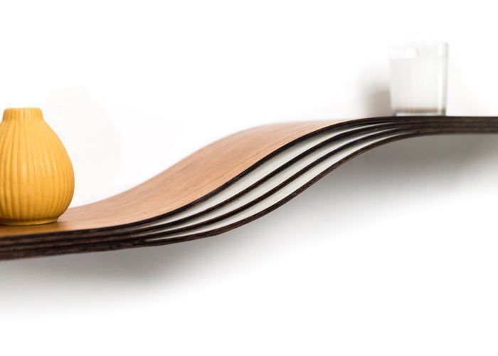 Etagère murale design EWART WOODS bois flottante moderne courbé noyer 116cm