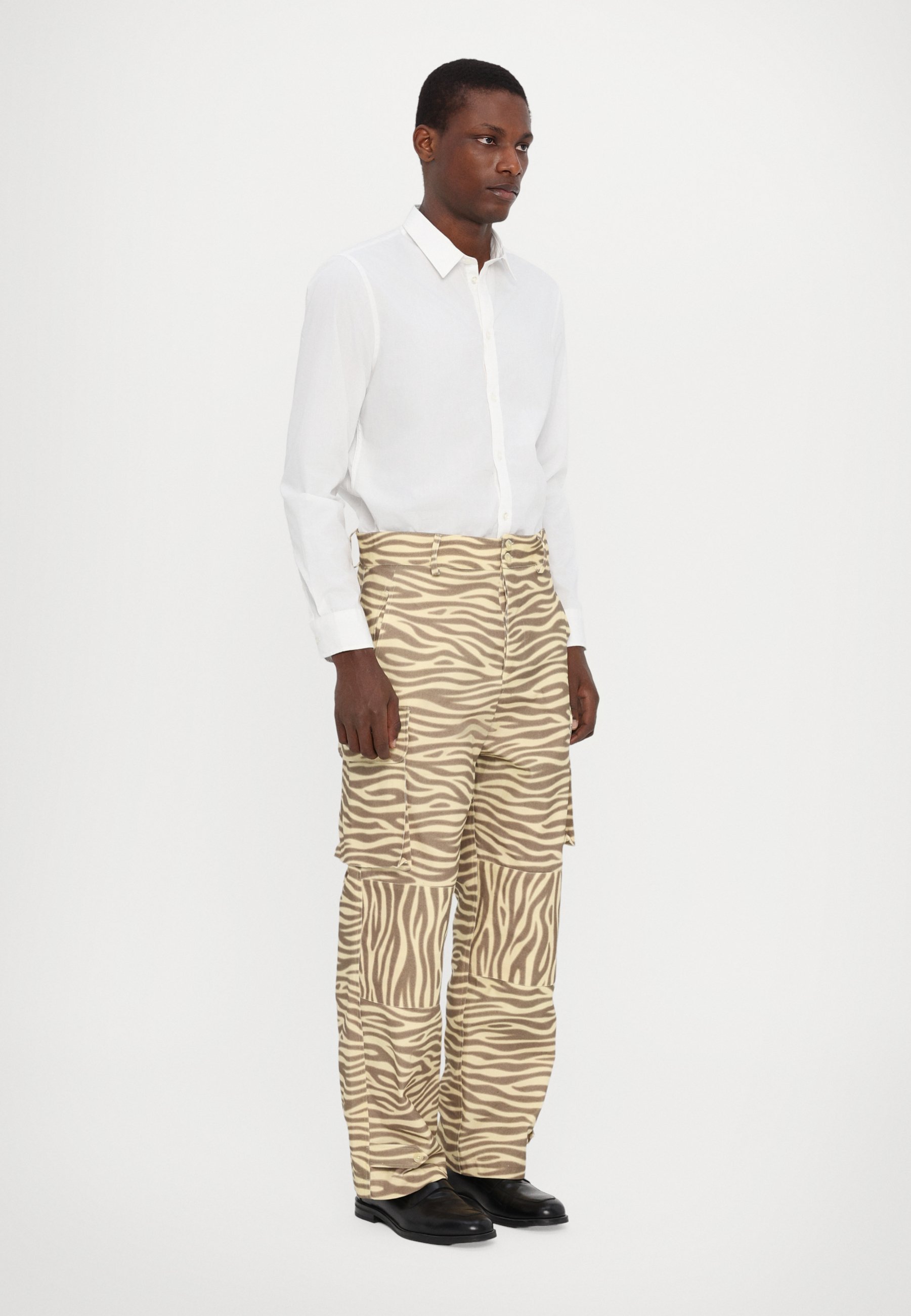 Pantalon imprimé zèbre BlueMarble - Beige