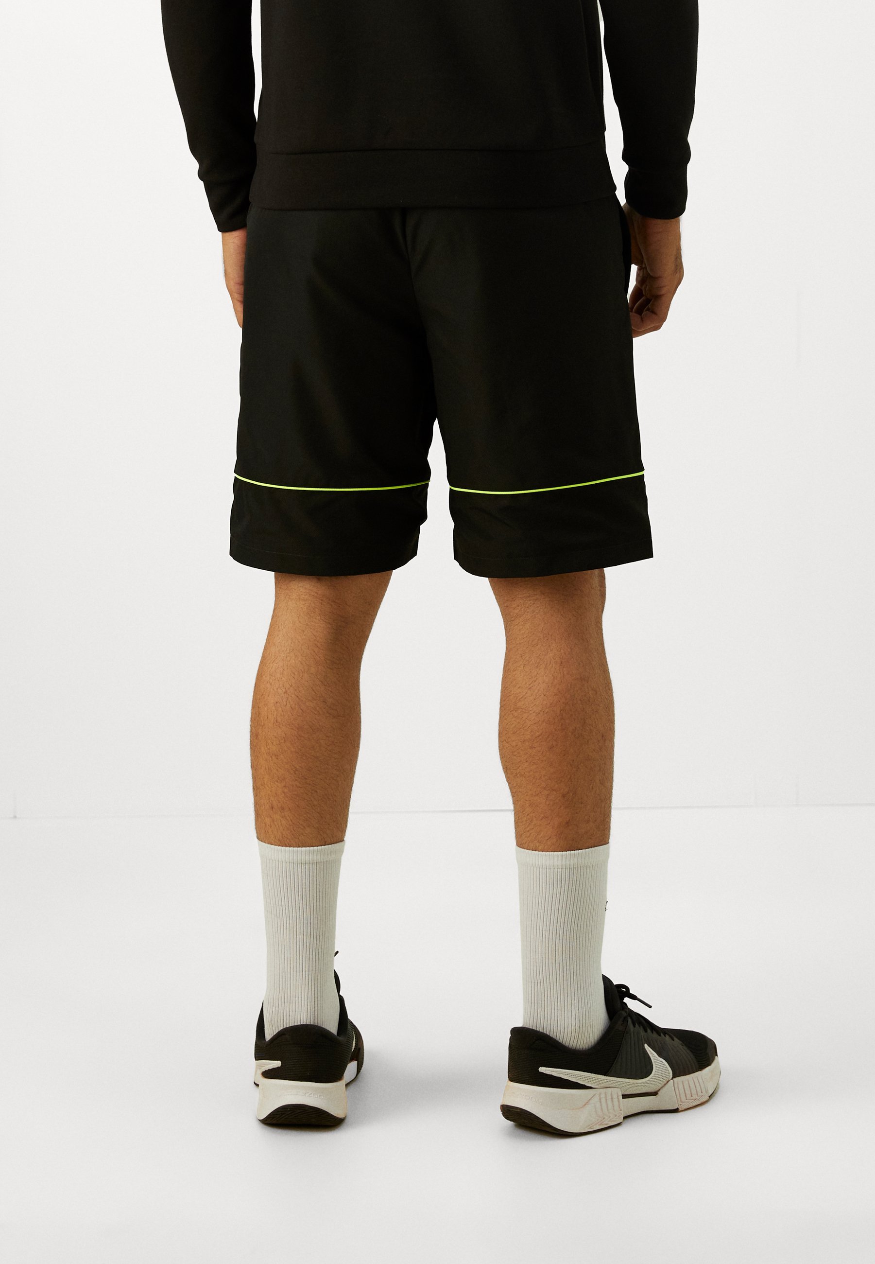 Lacoste Sport sportshorts - zwart/fluo geel