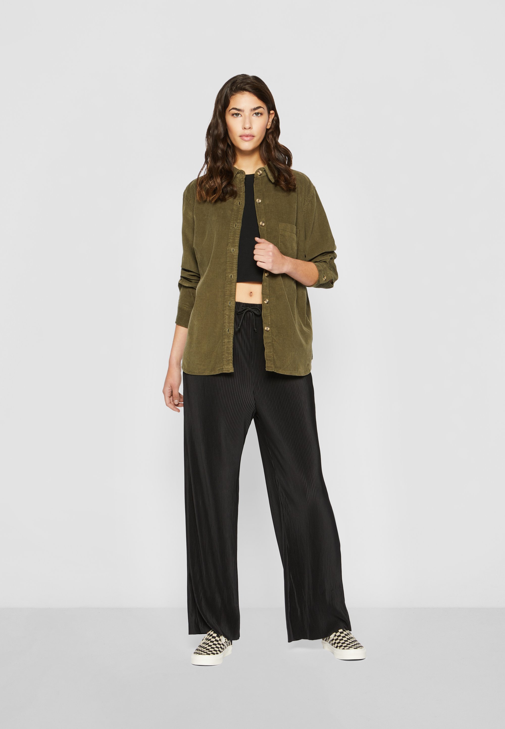 Urban Classics Button-Down-Bluse – oliv