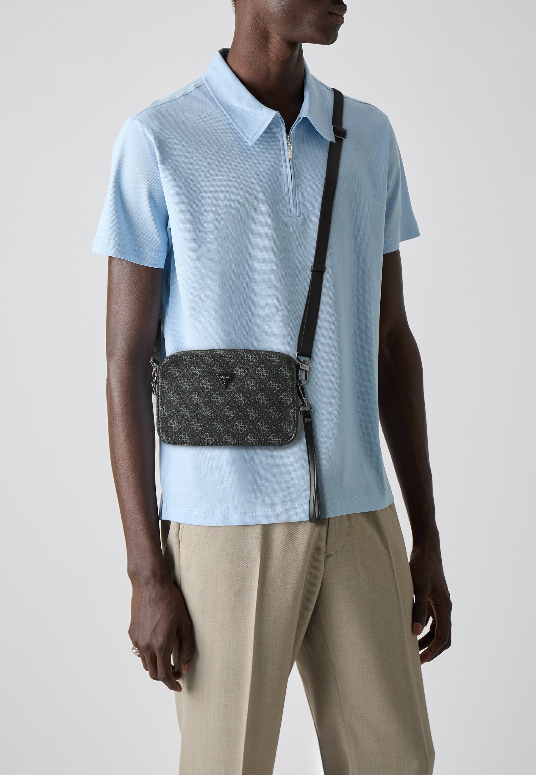 Guess MILANO MINI CAMERATAS - Crossbodytas - donkerzwart