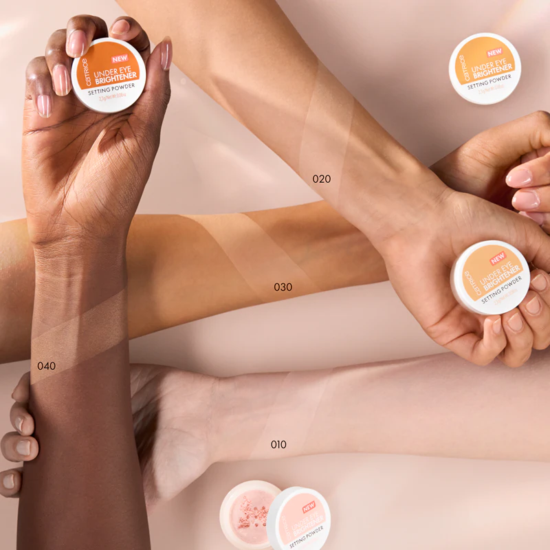 Catrice Under Eye Brightener kosteuttava kiinnityspuuteri