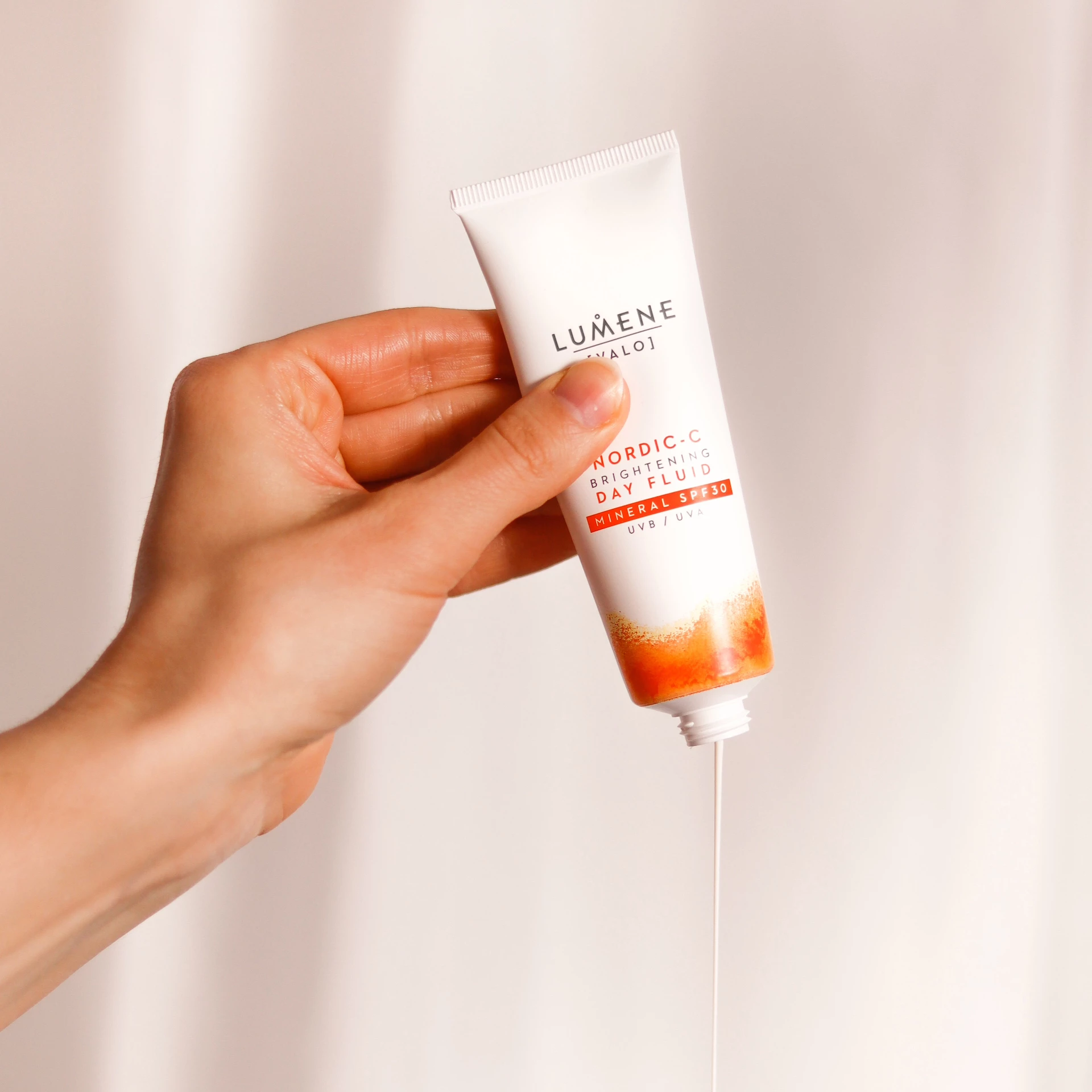 Nordic-C Brightening Day Fluid Mineral SPF30 50 ml - Lumene