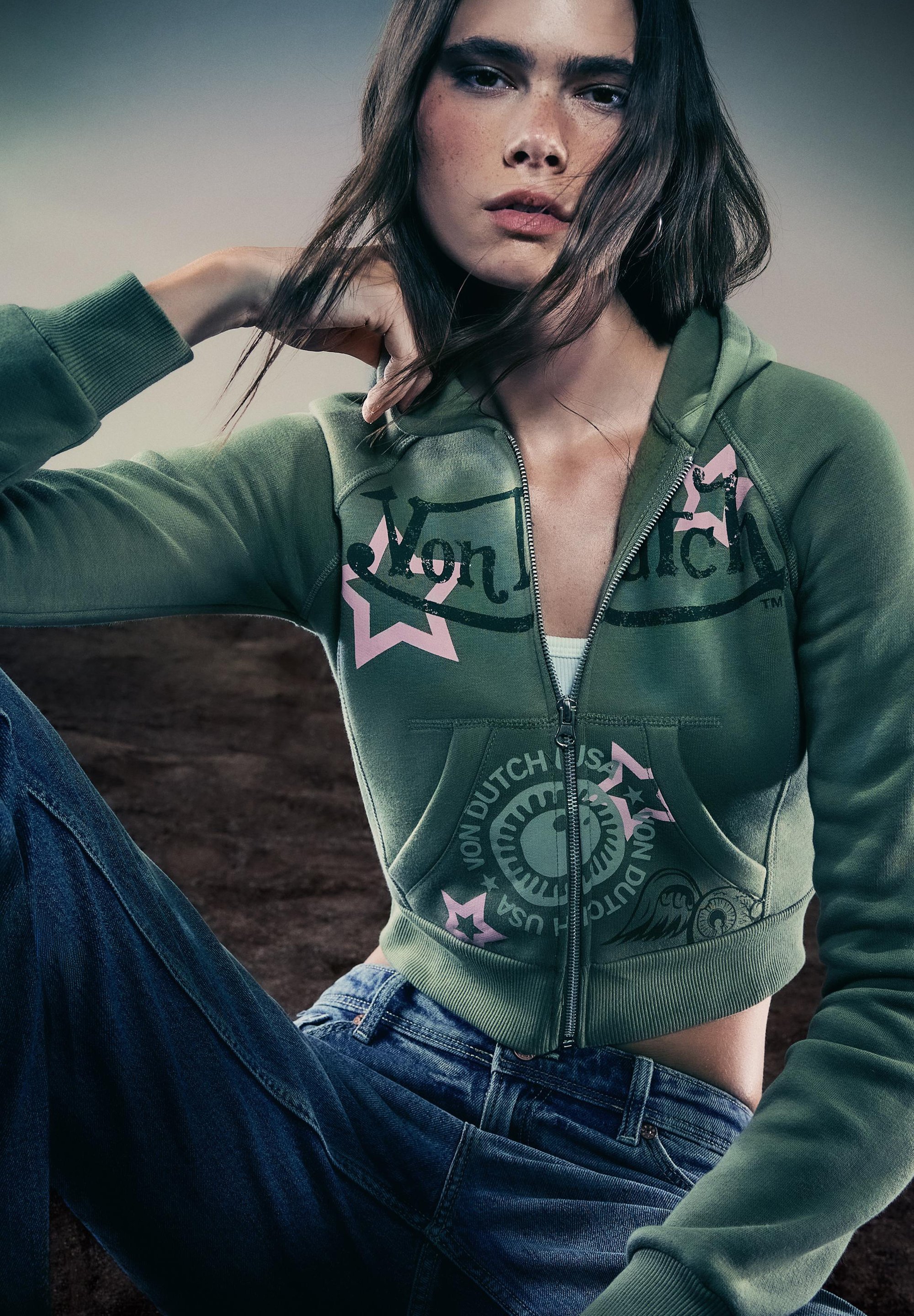 Sweat-shirt zippé Bershka - kaki