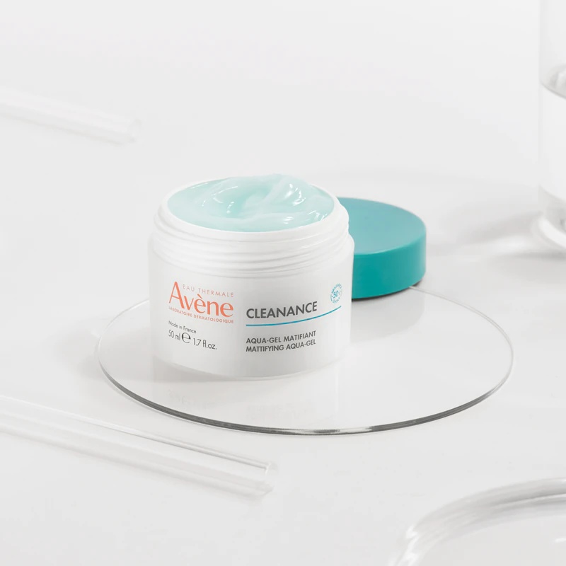 Avène Cleanance Mattifying Aqua-Gel matējošs un mitrinošs gēla krēms taukainai un kombinētai ādai.