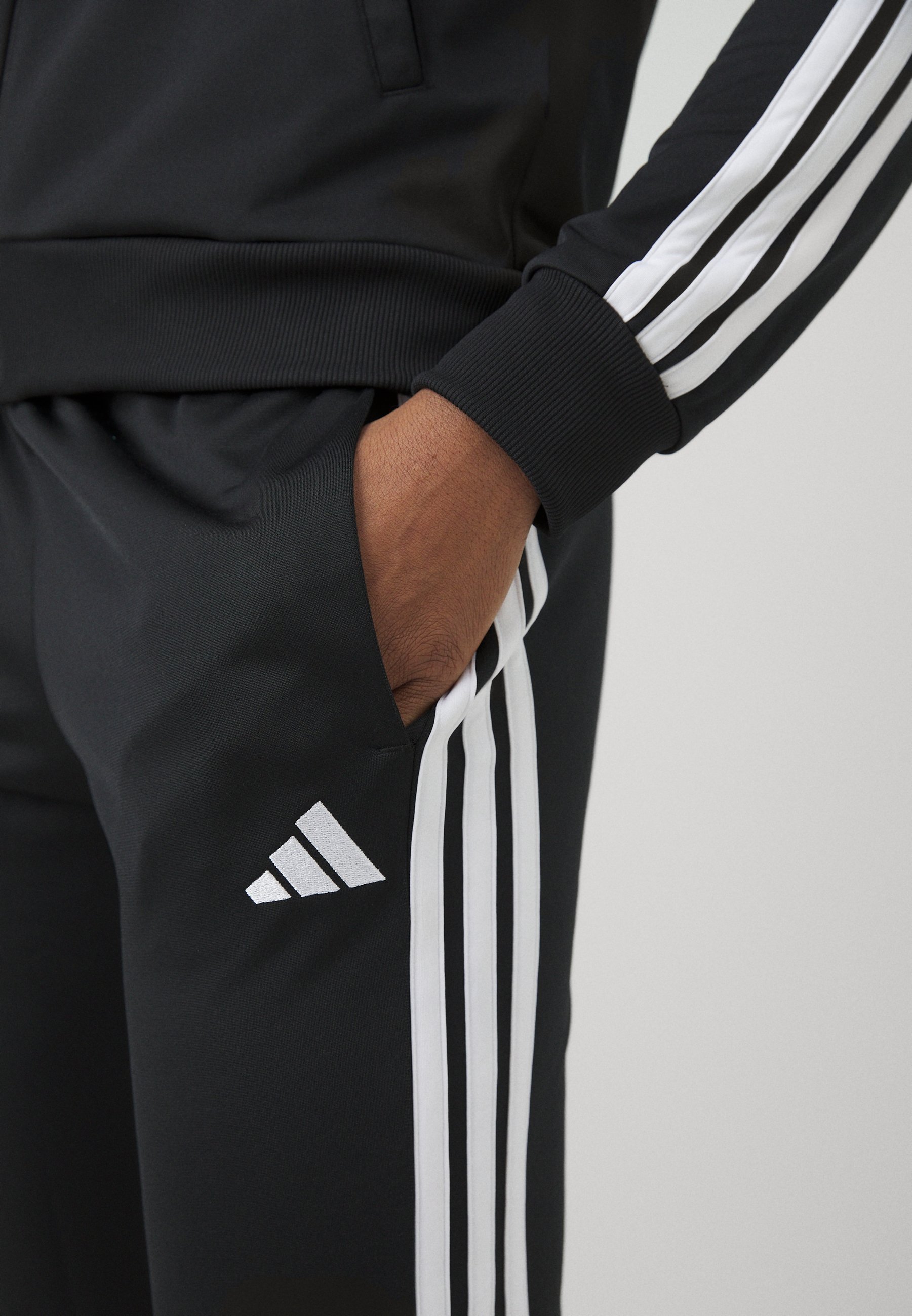 adidas Sportswear SET - Trainingspak - zwart