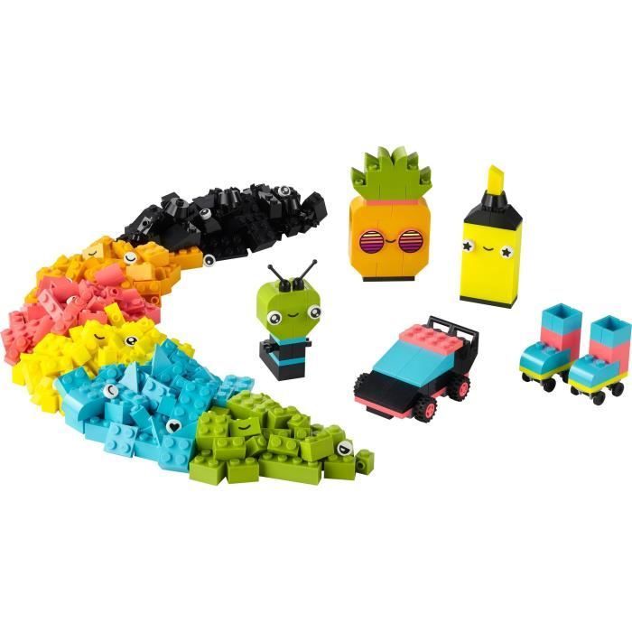 LEGO® Classic 11027 Diversão Criativa Neon, Brinquedo de Peças, com Carro e Alienígena