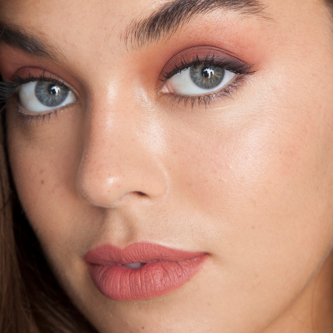 theBalm ruž za usne Meet Matt(e) Hughes – 7,4 ml