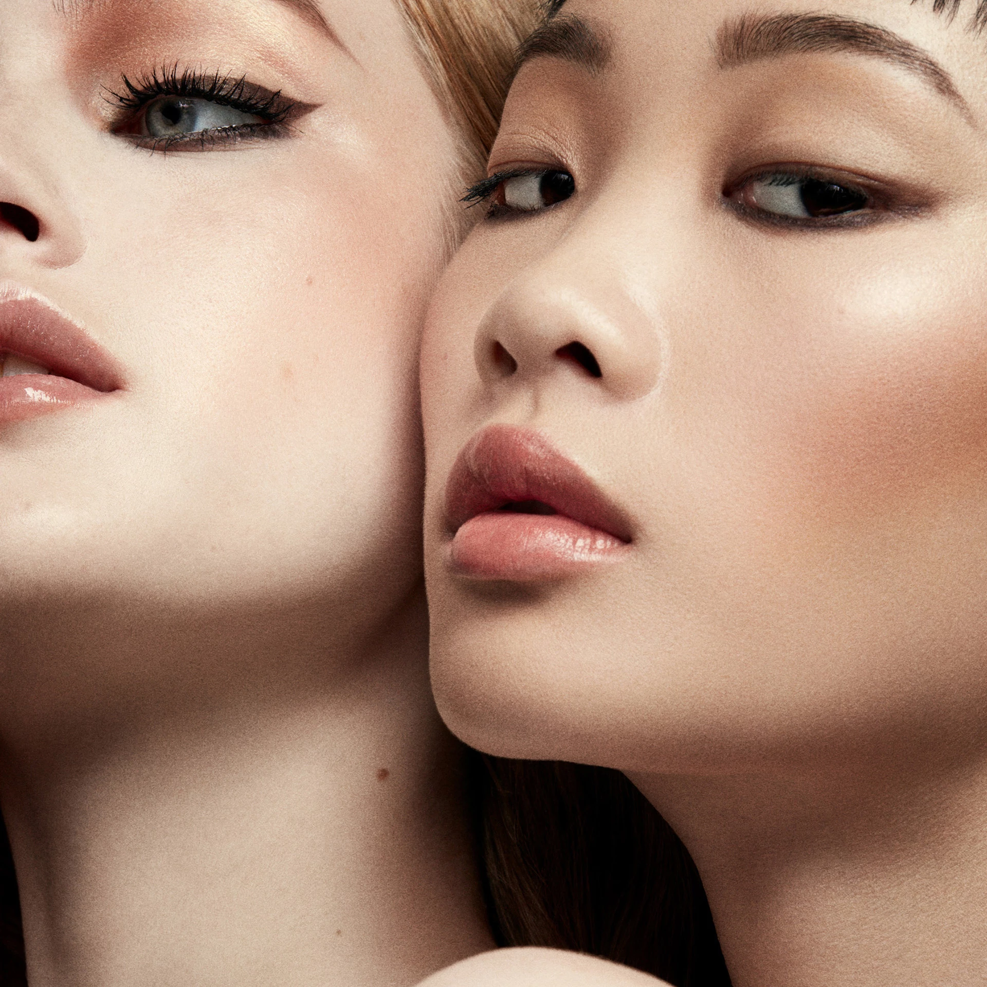Creion de ochi Flypencil de lungă durată, nuanța Big Truffle - Fenty Beauty
