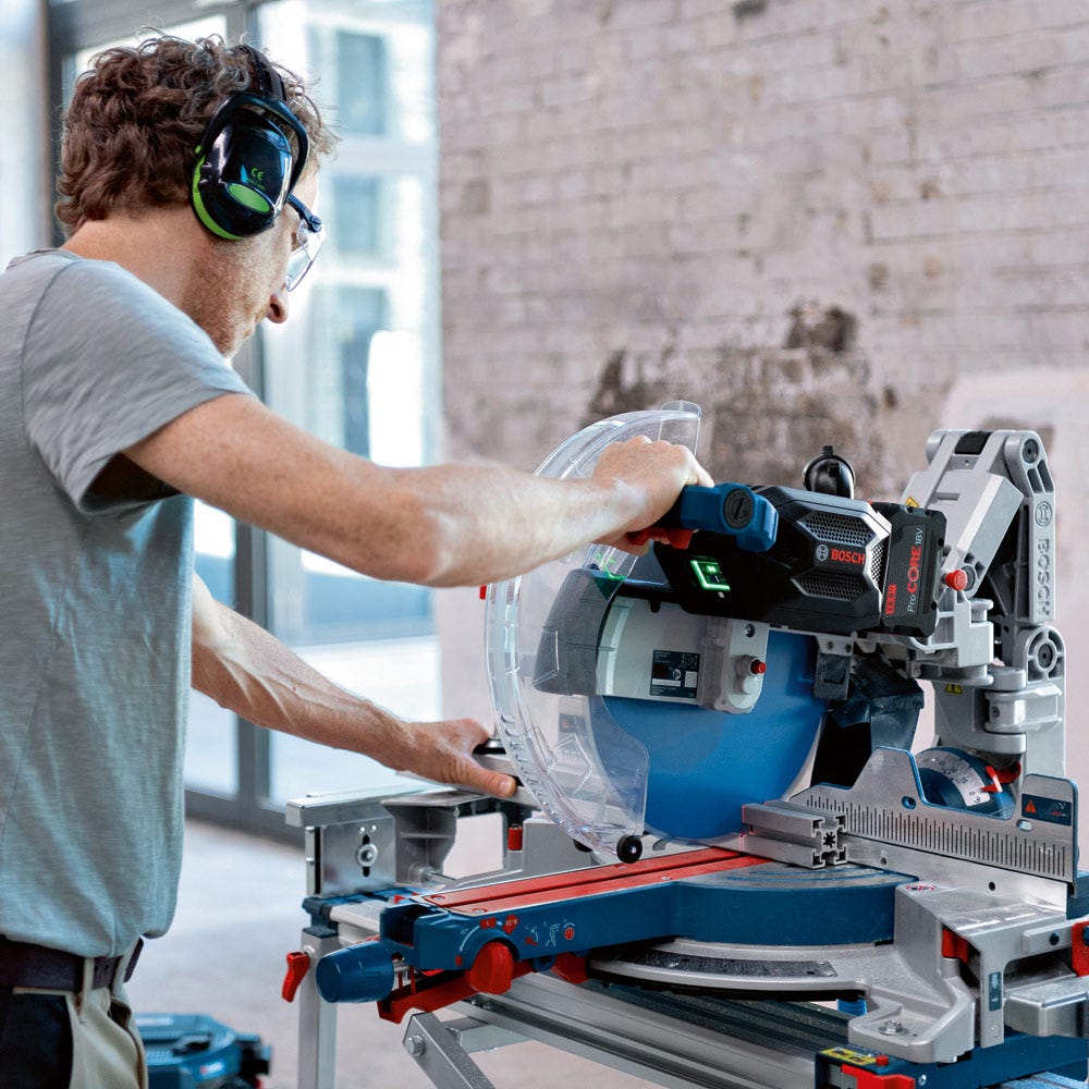 BOSCH 18V BITURBO Akku-Kapp- und Gehrungssäge 305 mm, Gleit-Kapp- und Gehrungssägen-Skin - GCM 18V-305 GCD