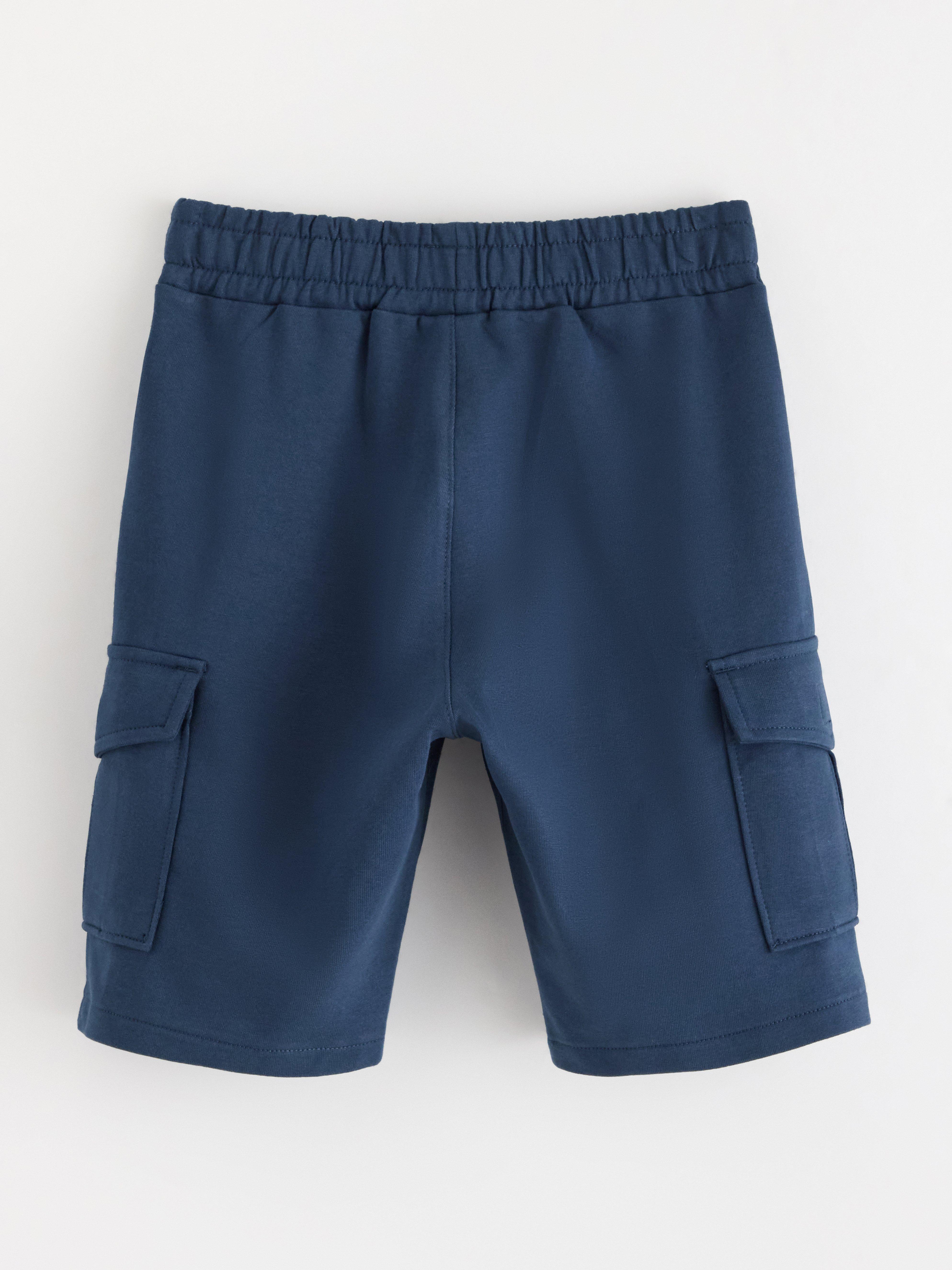 Short cargo bleu foncé