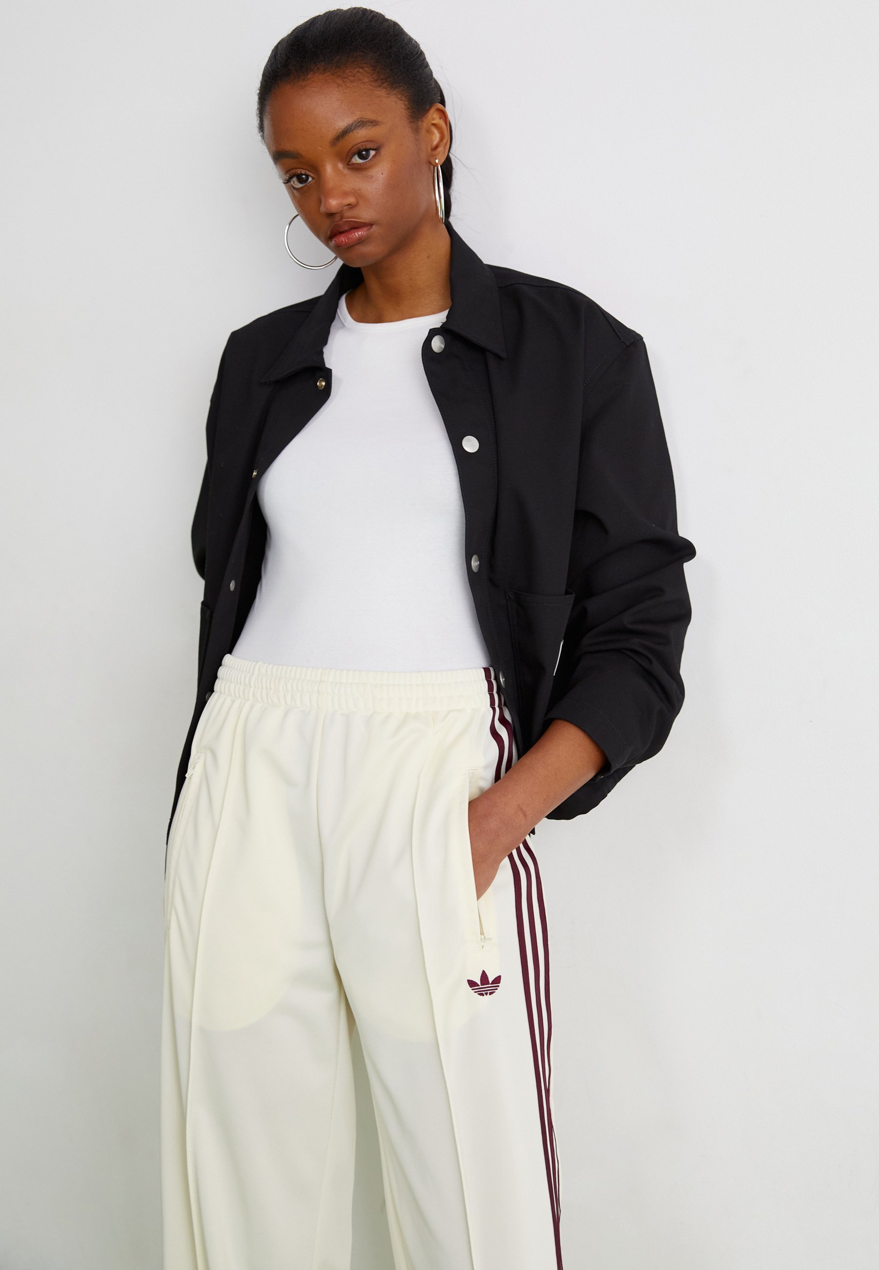 Teplákové nohavice adidas Originals