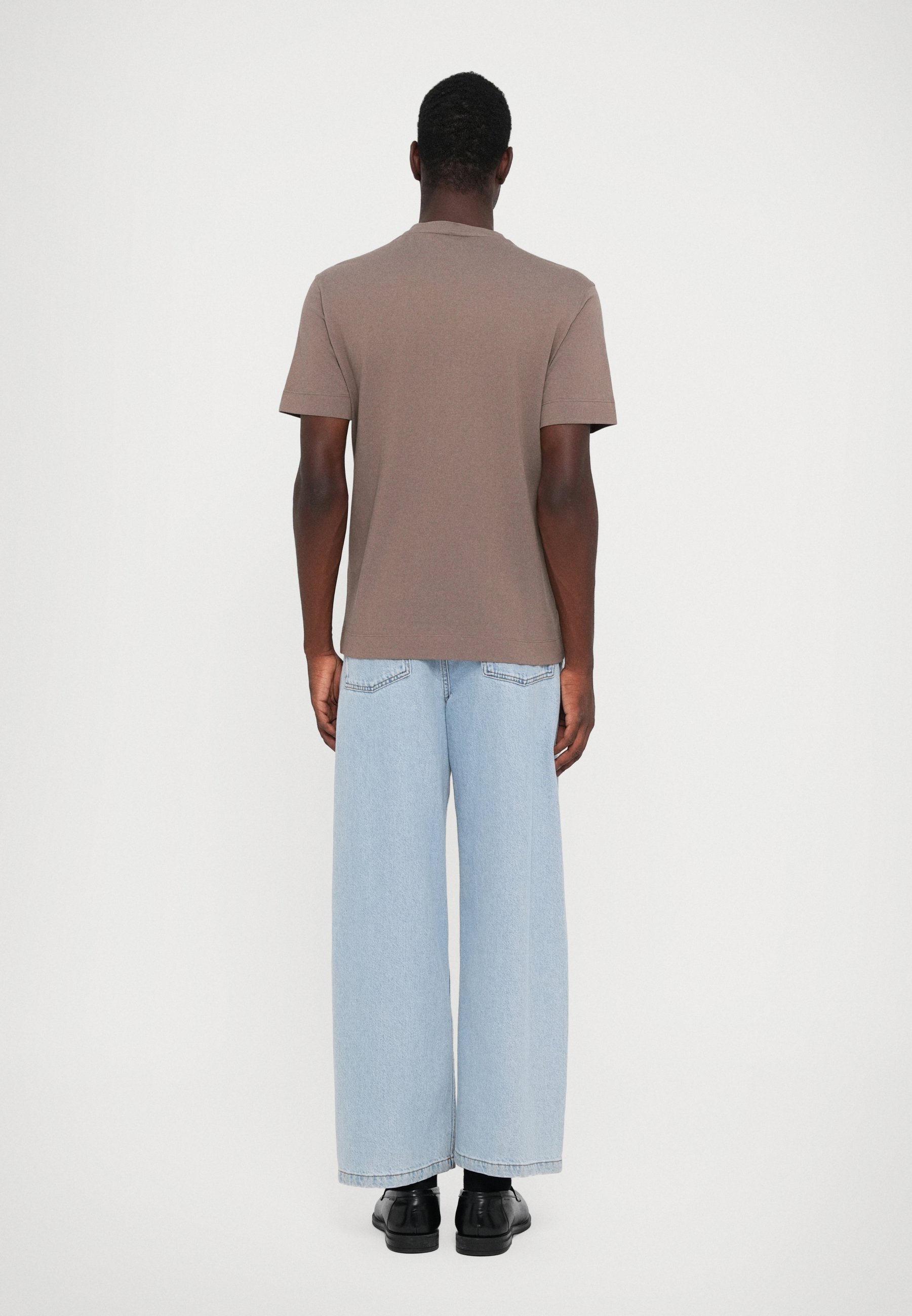 Emporio Armani Basic T-shirt - walnoot