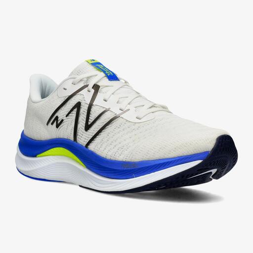  New Balance Propele V4