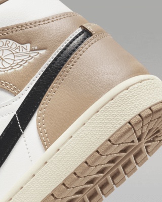 Air Jordan 1 Mid Women's Shoes