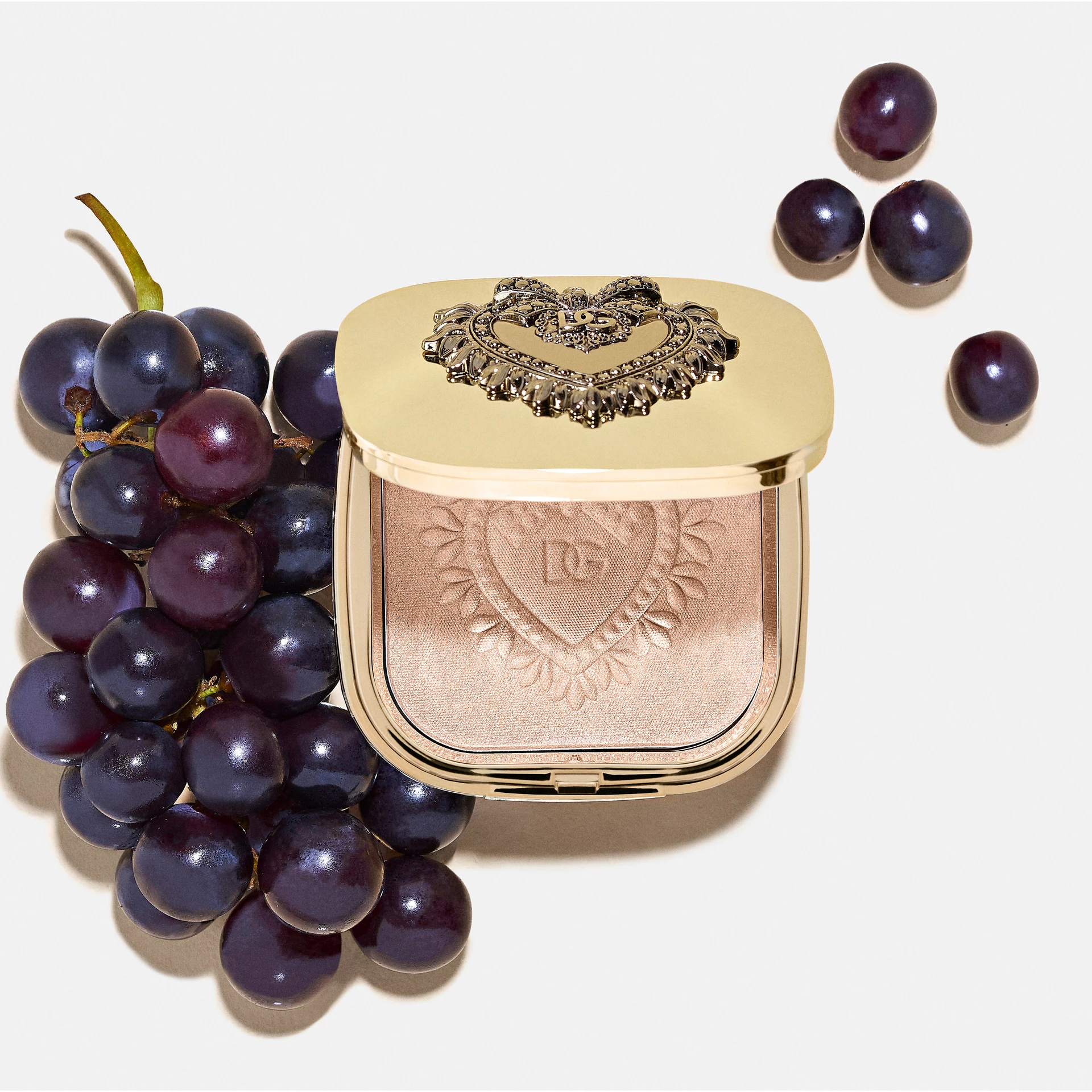 Everlift Luminizer Oil Infused Soft-halo Powder 00 Universal Light - Dolce & Gabbana