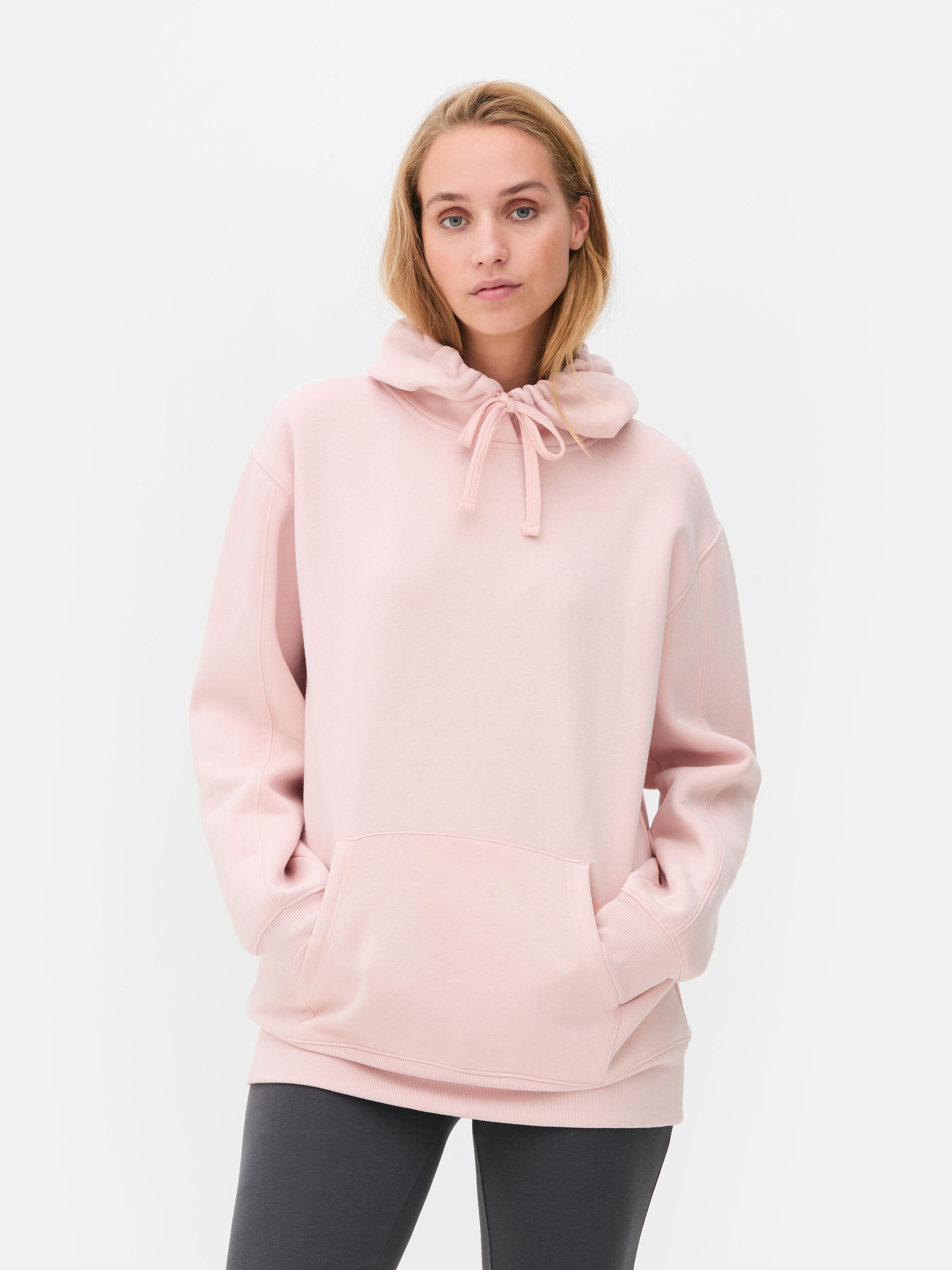 Κλασικό oversized φούτερ με κουκούλα Ένα casual oversized φούτερ με κορδόνι περίσφιξης και τσέπη καγκουρό