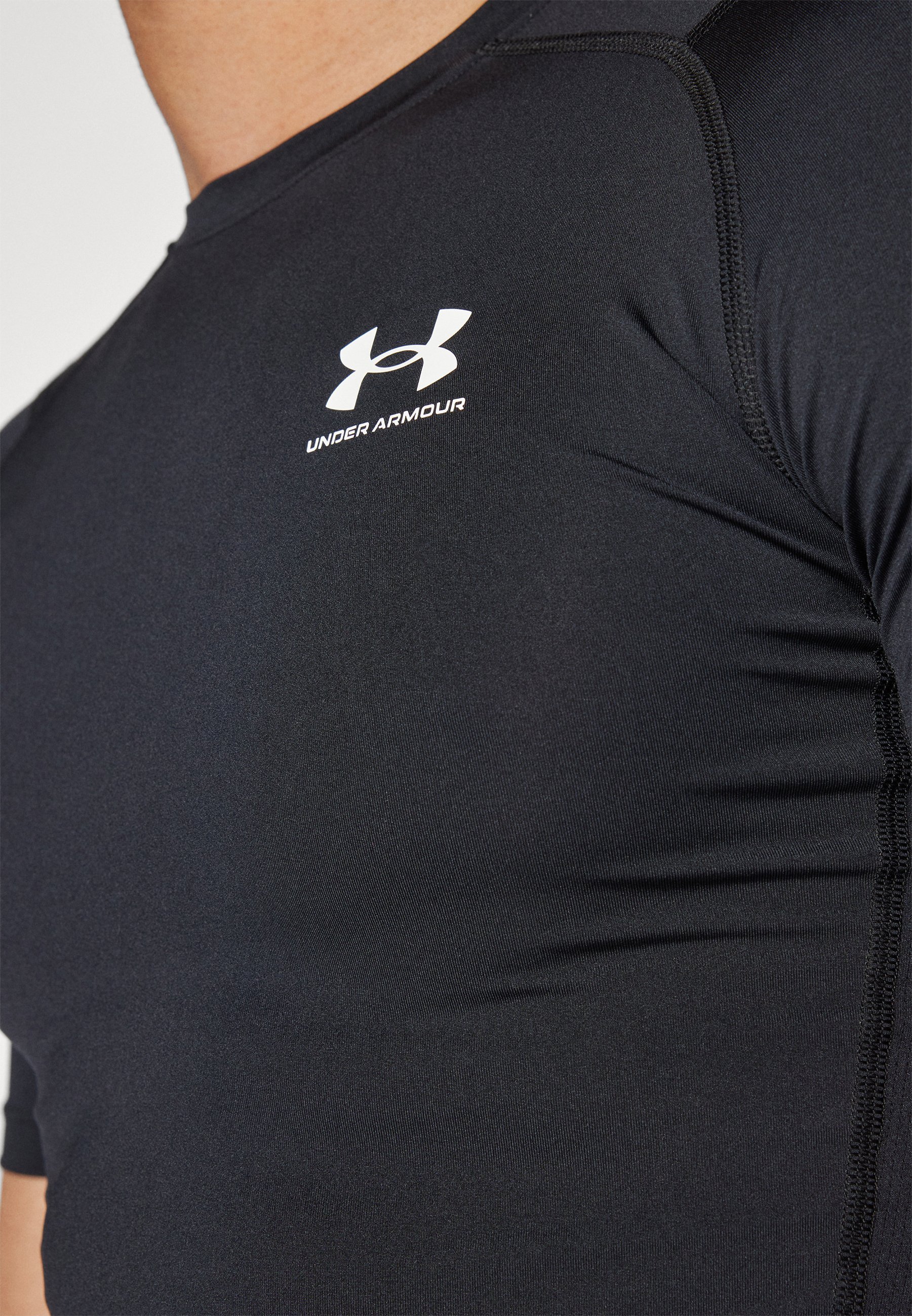 Under Armour HEATGEAR - Spordi T-särk - must/valge
