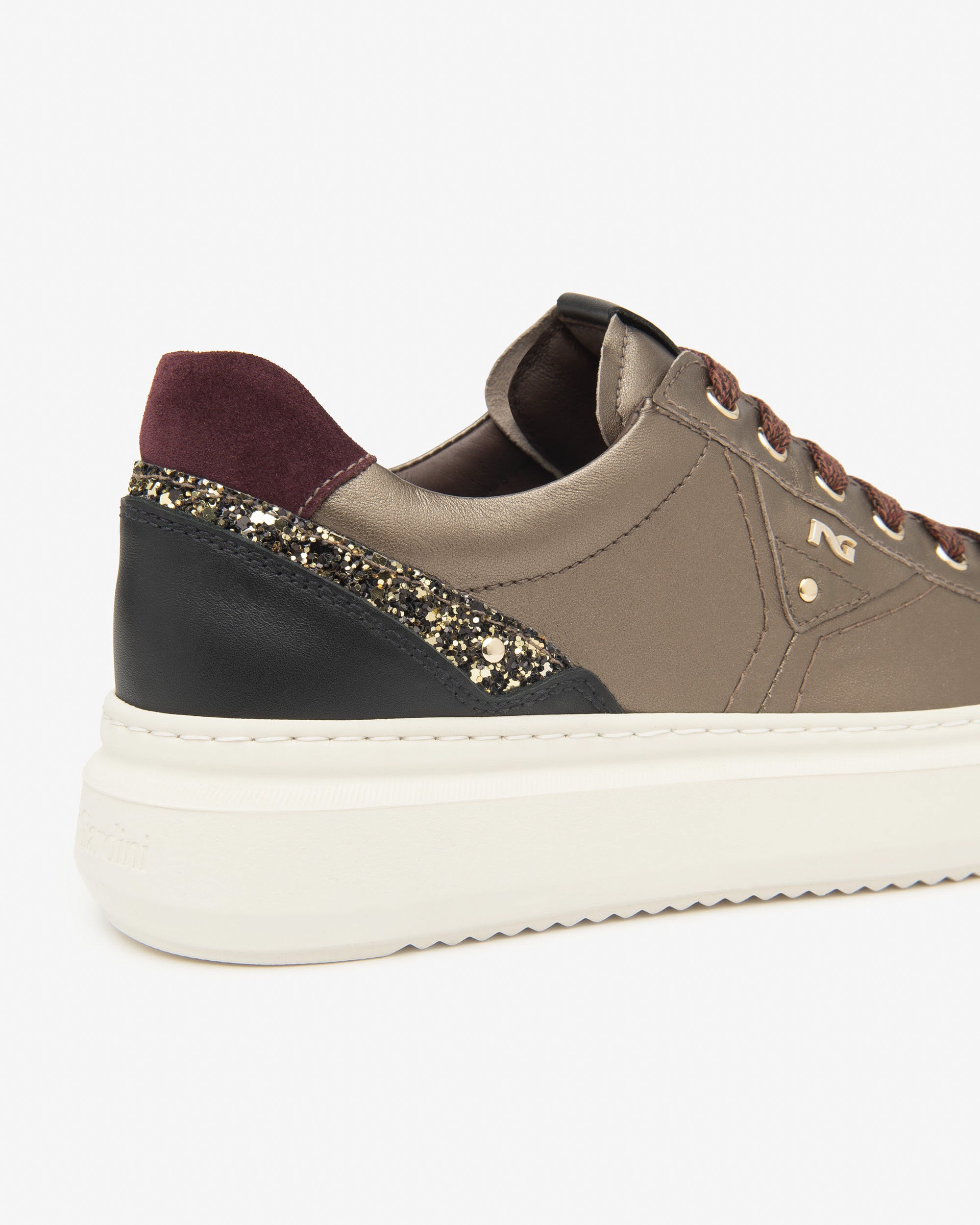  Damen-Sneaker aus Leder, Wildleder und Funktionsmaterialien