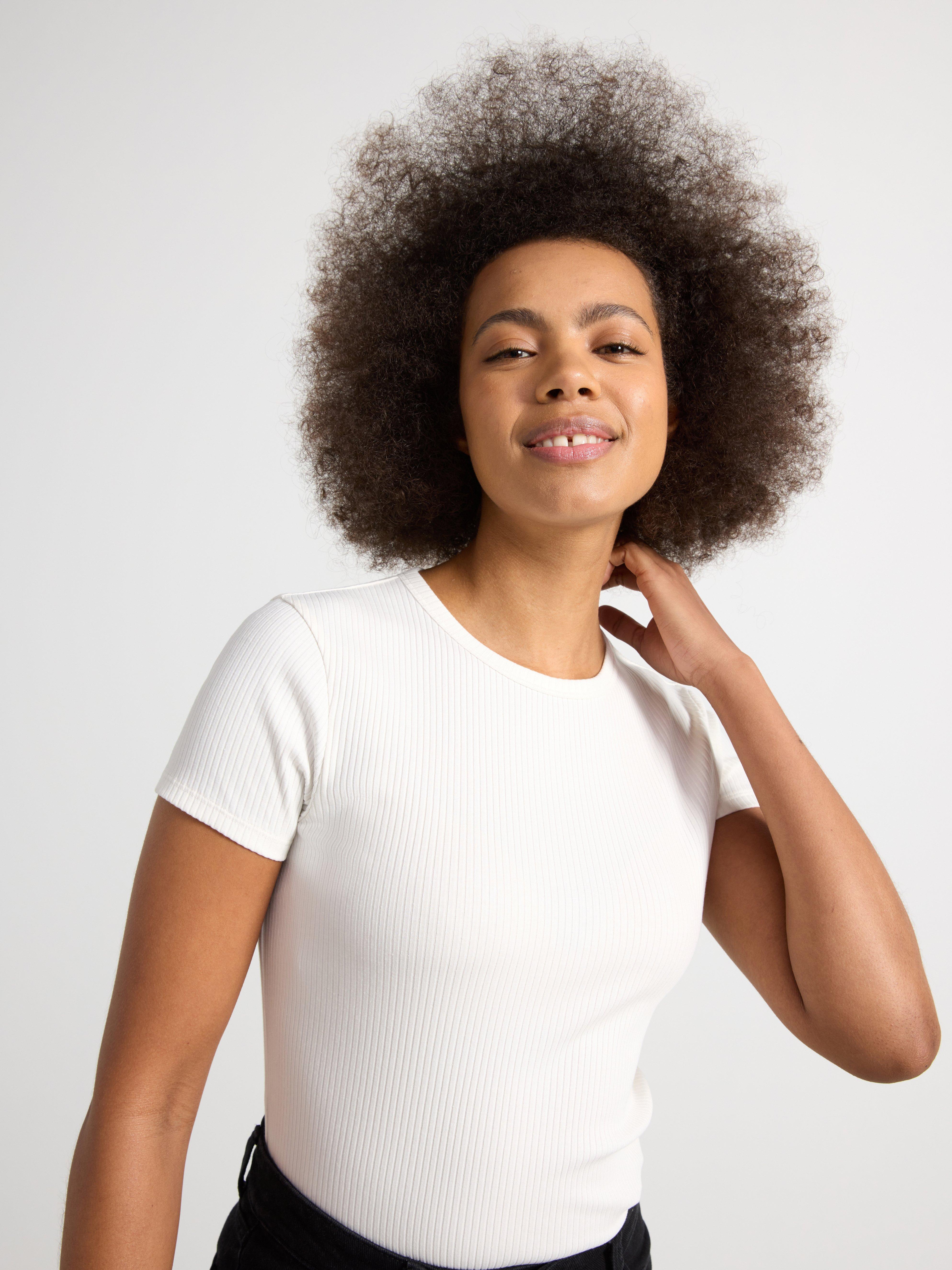 Ribbad kortärmad topp Off White