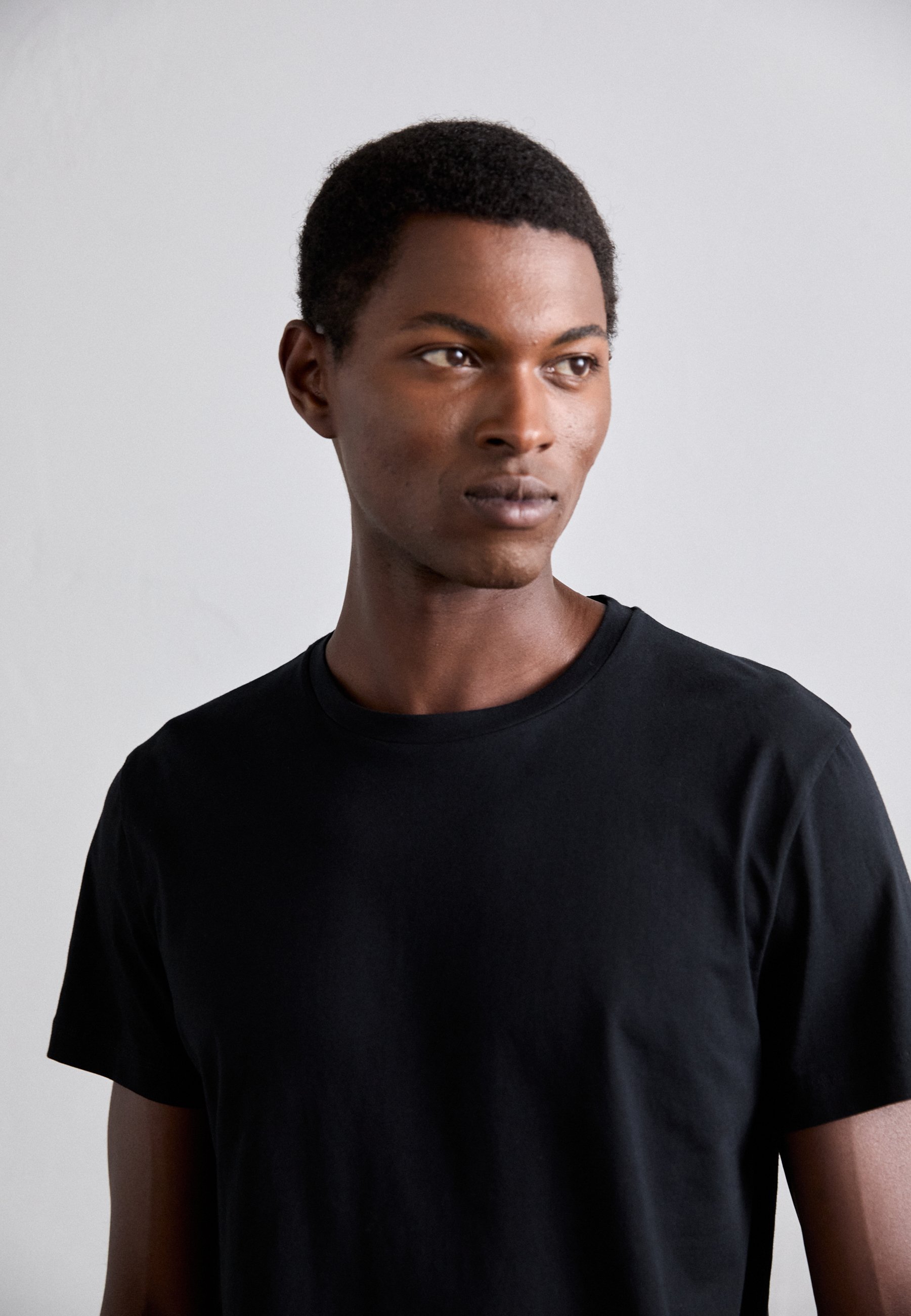 Filippa K LIGHTWEIGHT TEE - Basic T-shirt - zwart