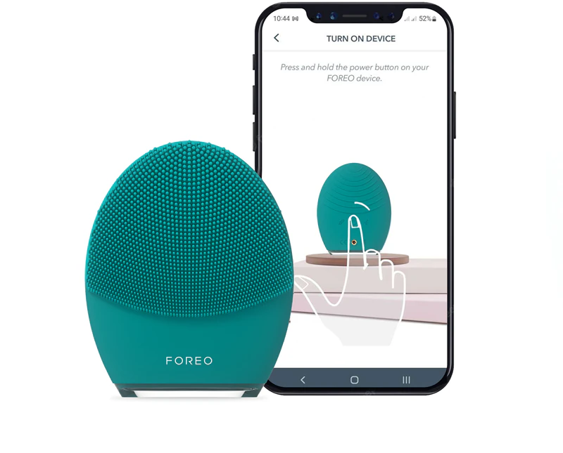 FOREO LUNA™4 Aparelho de massagem facial para limpeza e firmeza masculina