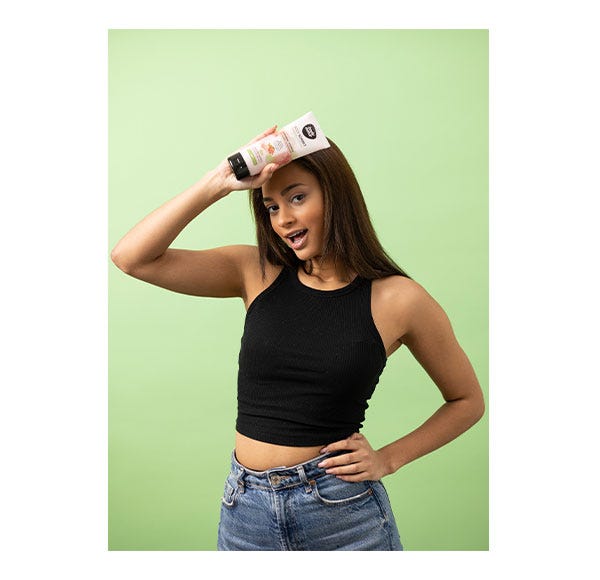 Kūno šerbetas su raudonaisiais vaisiais, granatais ir drakonvaisiais | 200 ml
