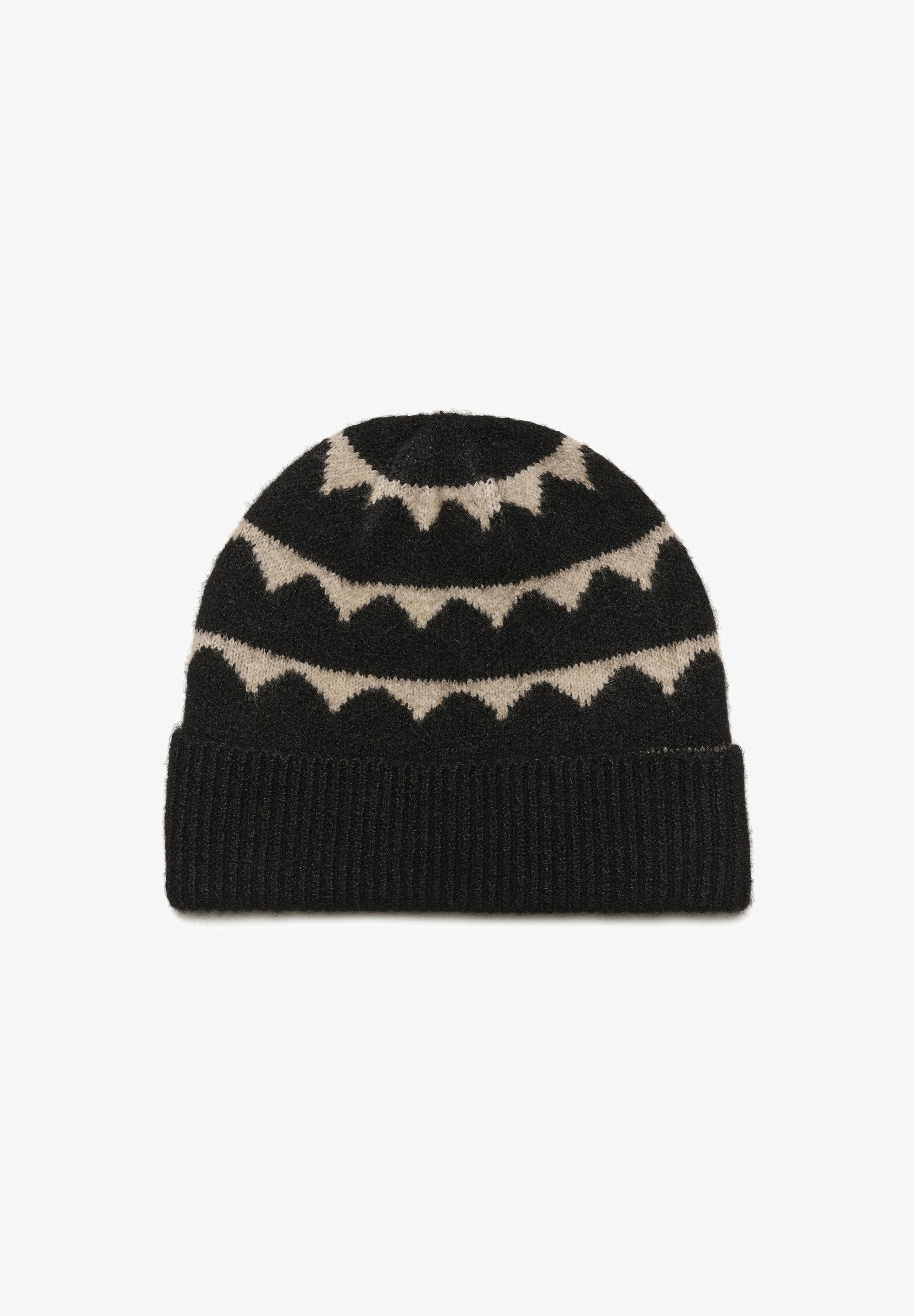 Kaffe Beanie - zwarte muts met grijze veren en gebreide details