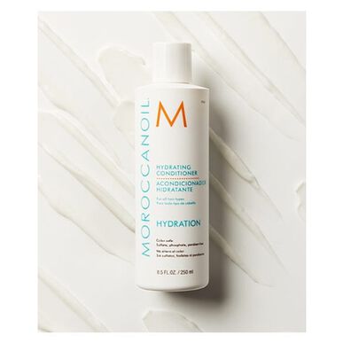 Moroccanoil Kosteuttava Hoitoaine Kaikille Hiustyypeille 250 ml