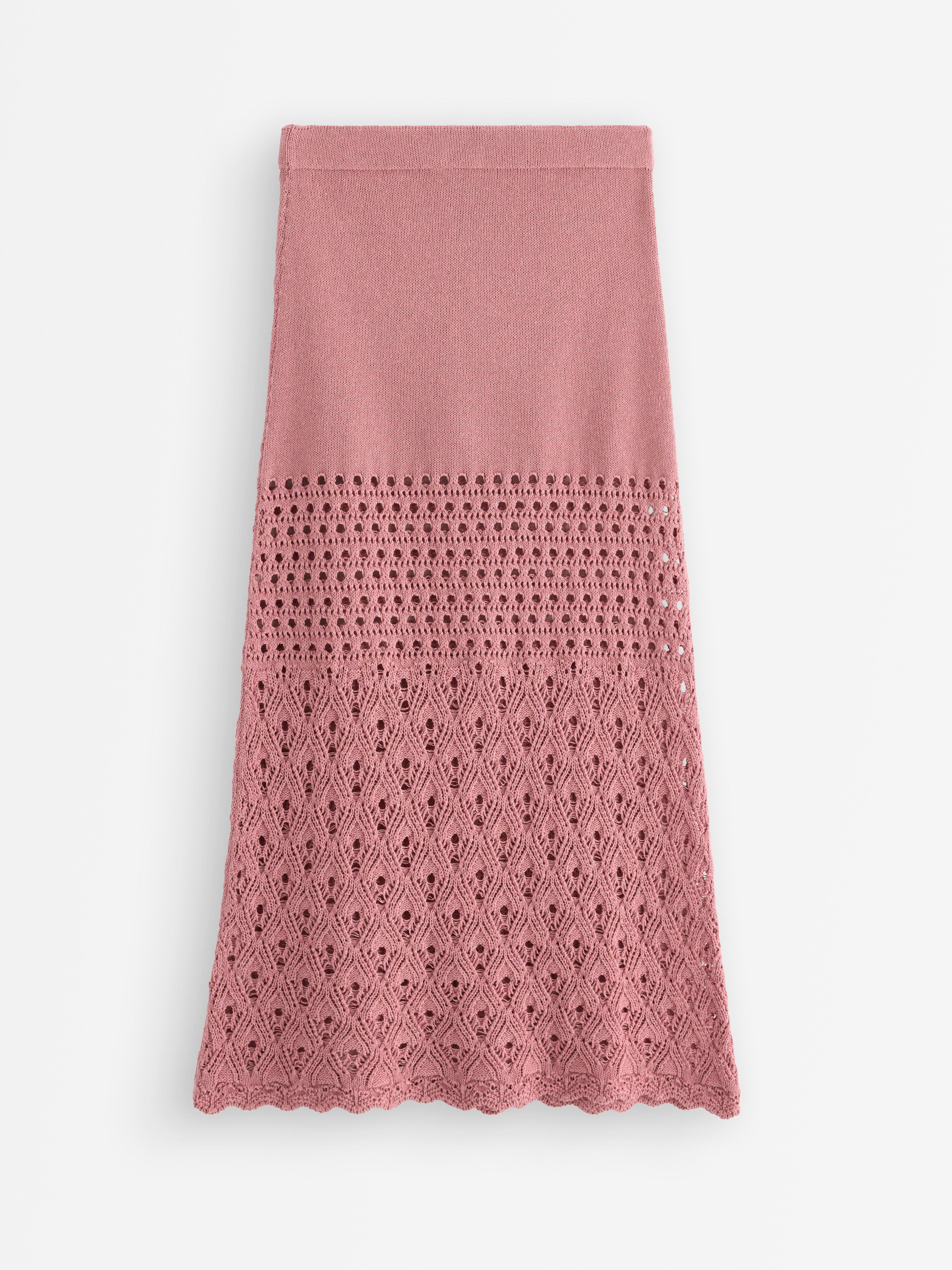Saia longa de renda rosa