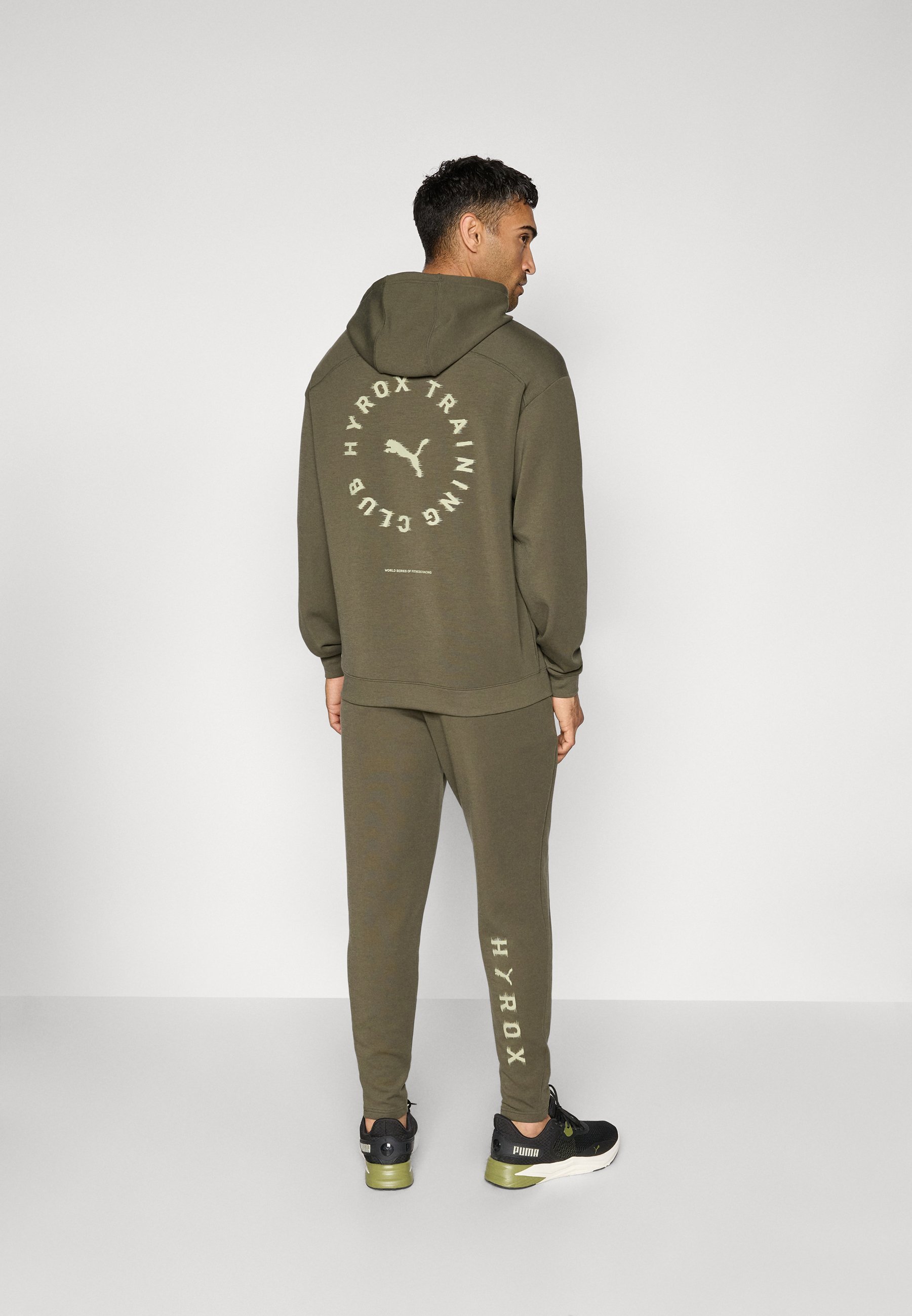 Puma HYROX CLOUDSPUN ELEVATED PANT - Trainingsbroek - donker olijfgroen