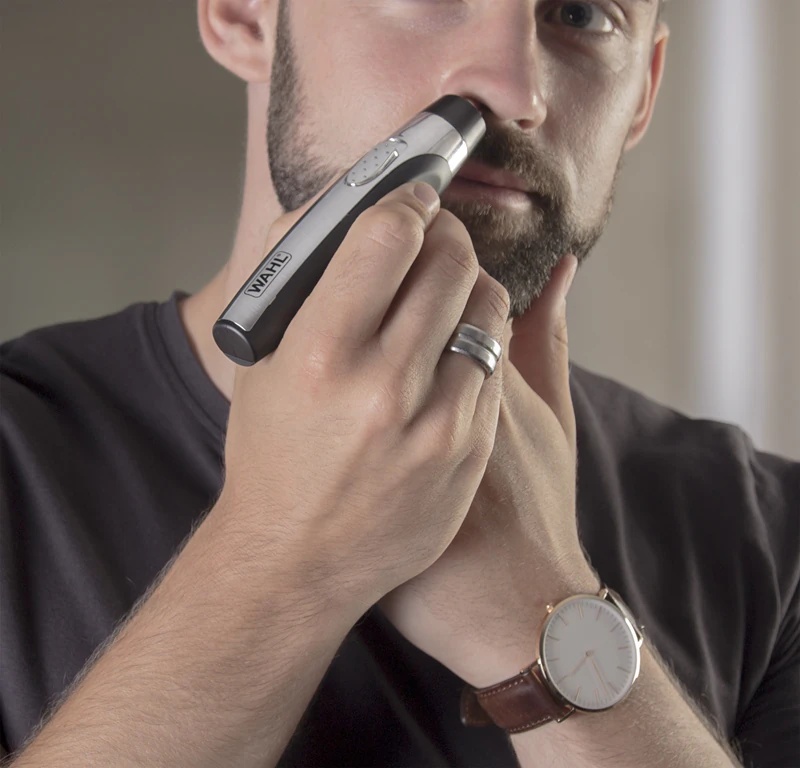 Wahl Deluxe ceļojumu komplekts bārdas un ķermeņa apgriešanas komplektam lietošanai ceļā