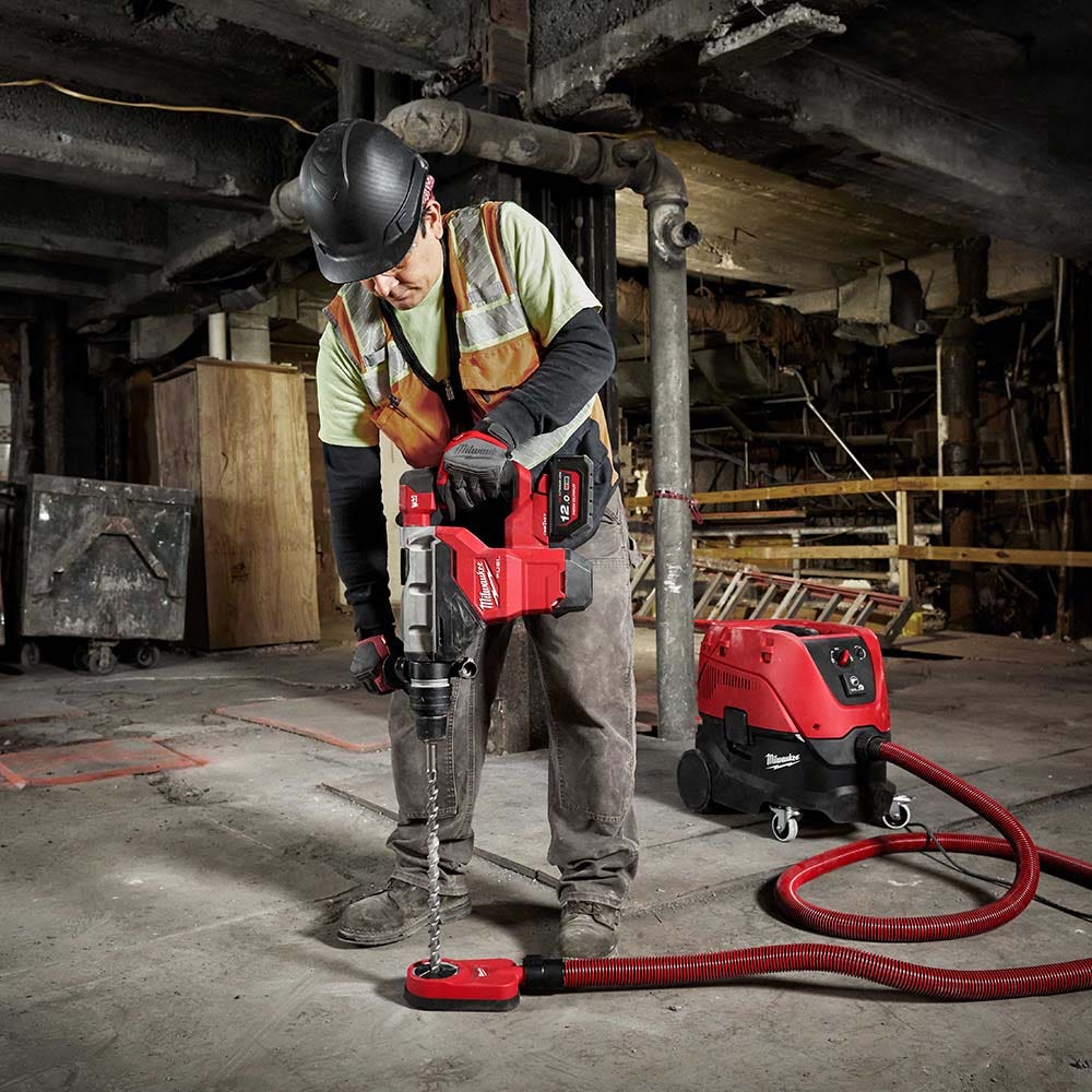 MILWAUKEE 18V FUEL 44mm bürstenloser SDS Max Hammer mit einem Schlüssel und Schutzhaube M18FHM-0