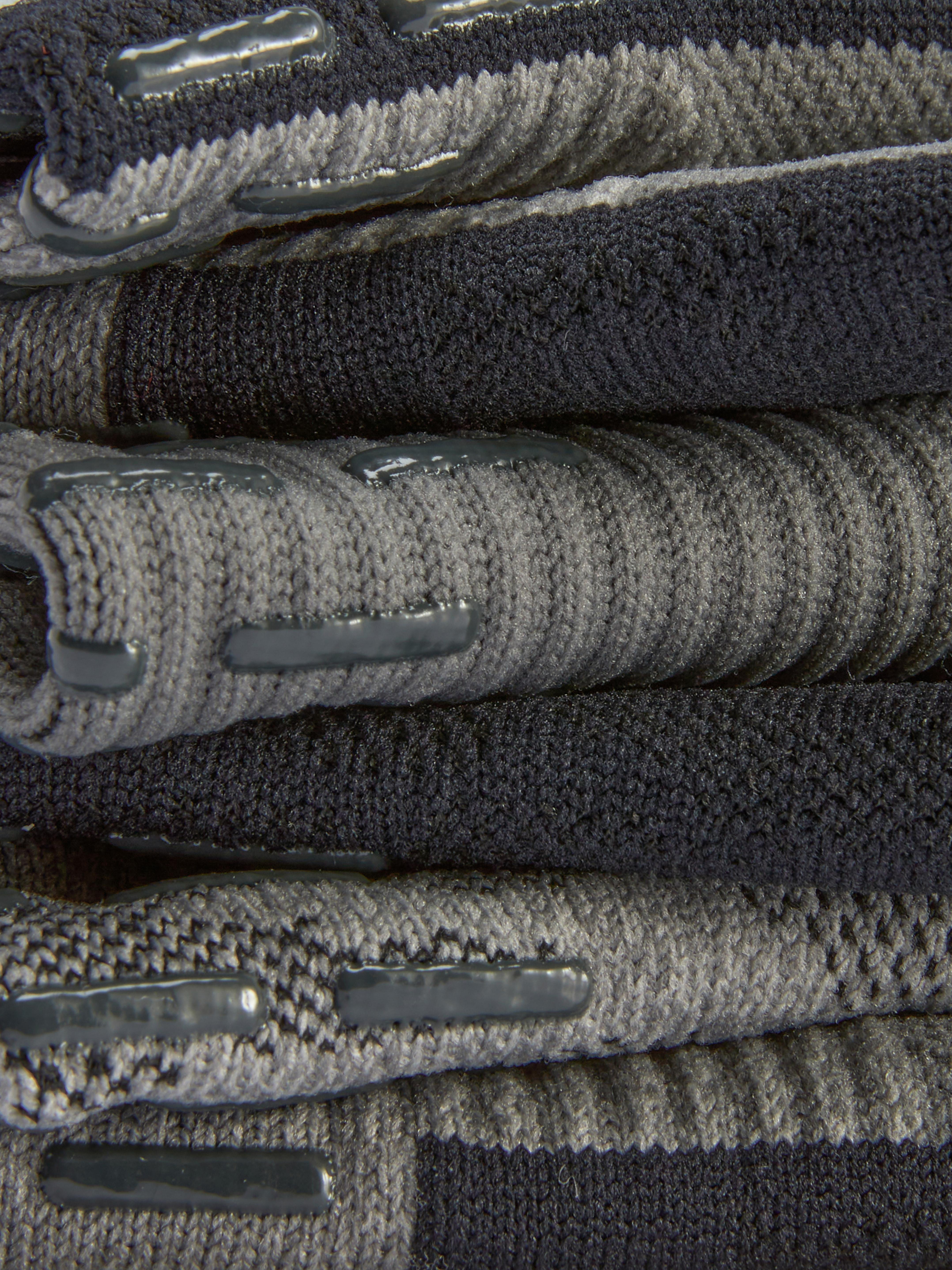 Rutschfeste Socken, 3er-Set. Diese praktischen Knöchelsocken haben gerippte Details und rutschfeste Sohlen.