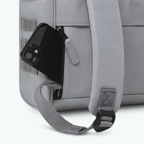 Cabaia Adventurer Kleiner Rucksack Poitiers Grau