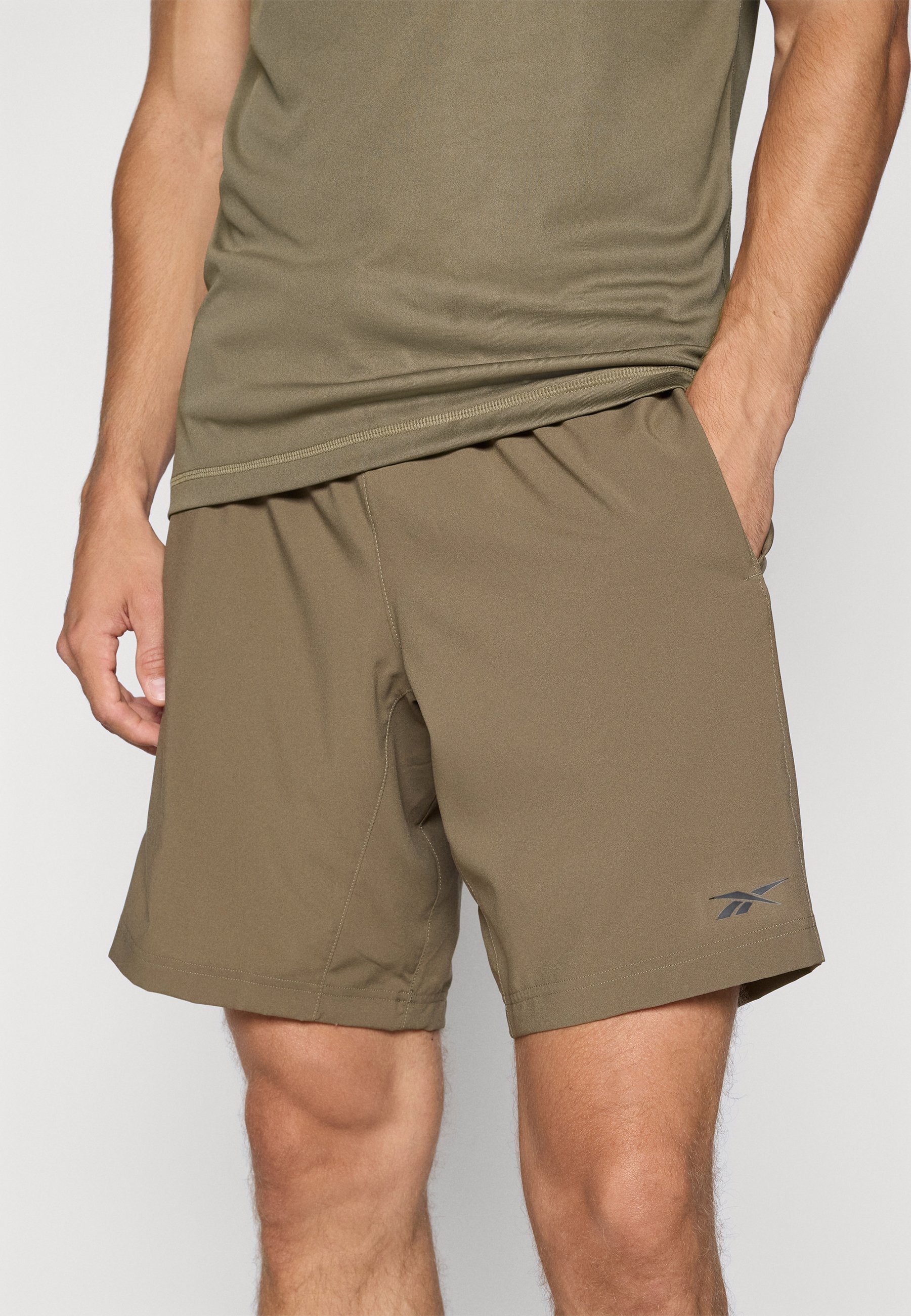 Reebok Trainingsshorts – Sportshorts – Armeegrün