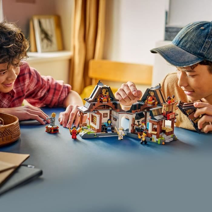 LEGO NINJAGO 71858 15e Anniversaire - La Forge des Quatre Armes - Jeu de Construction Ado