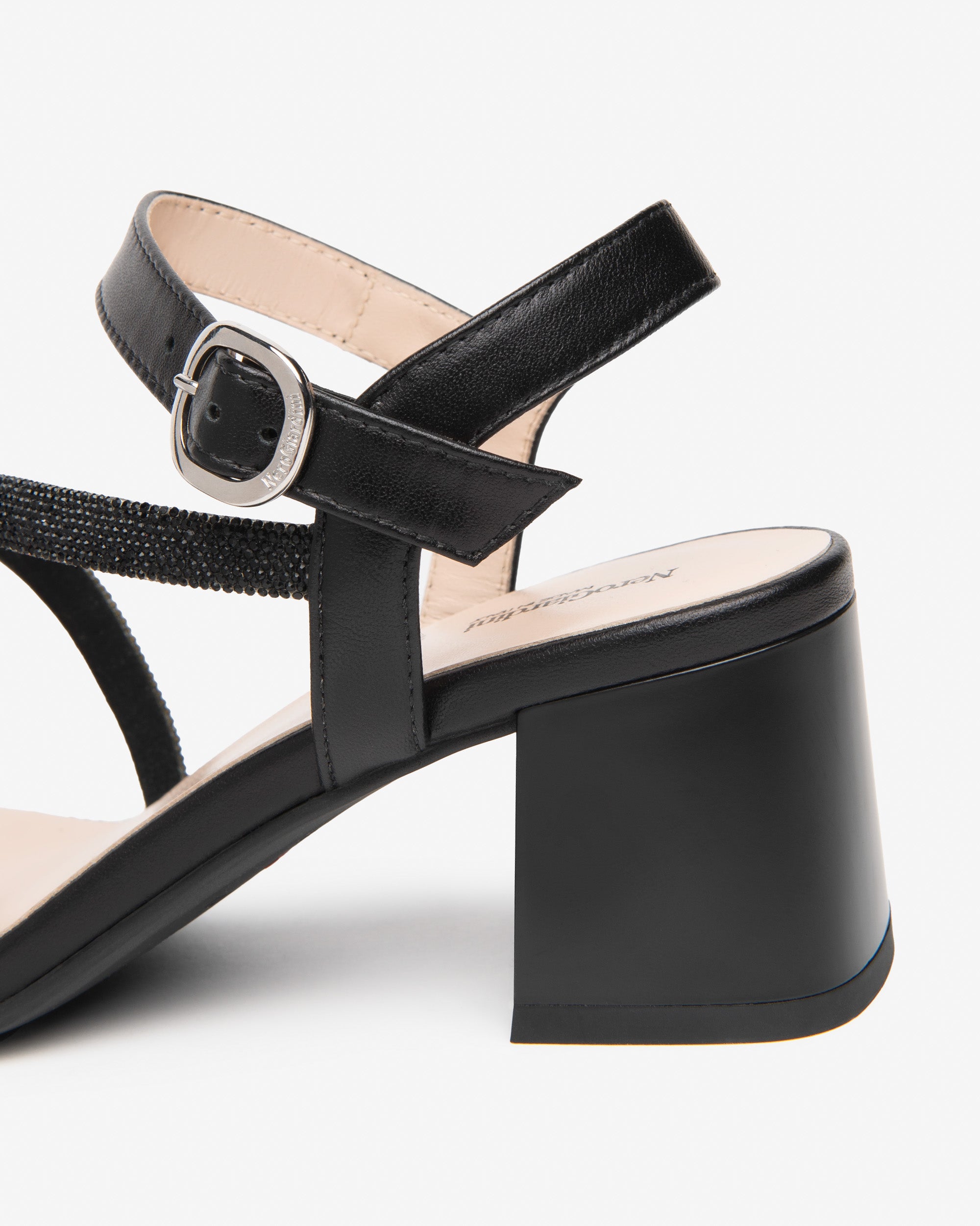  Damen-Ledersandalen
