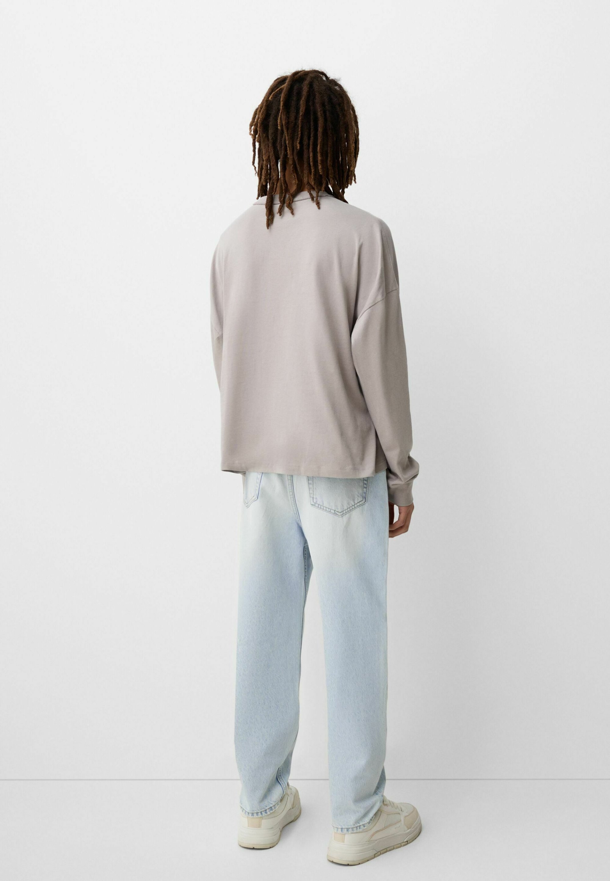 Bershka LOOSE - Jeans a vestibilità affusolata - azzurro