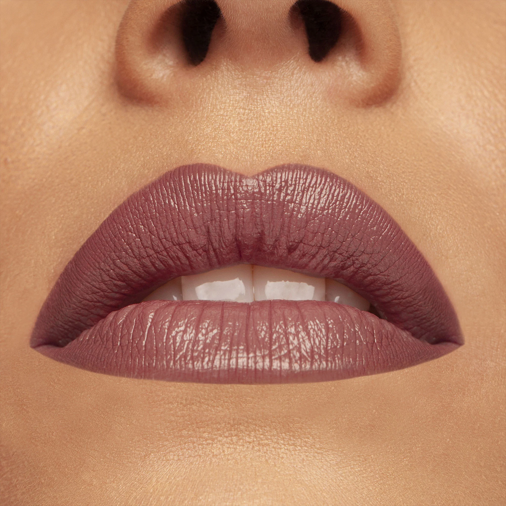 Labbra Cult Creamy Lipstick - Rossetto brillante, Rossetto