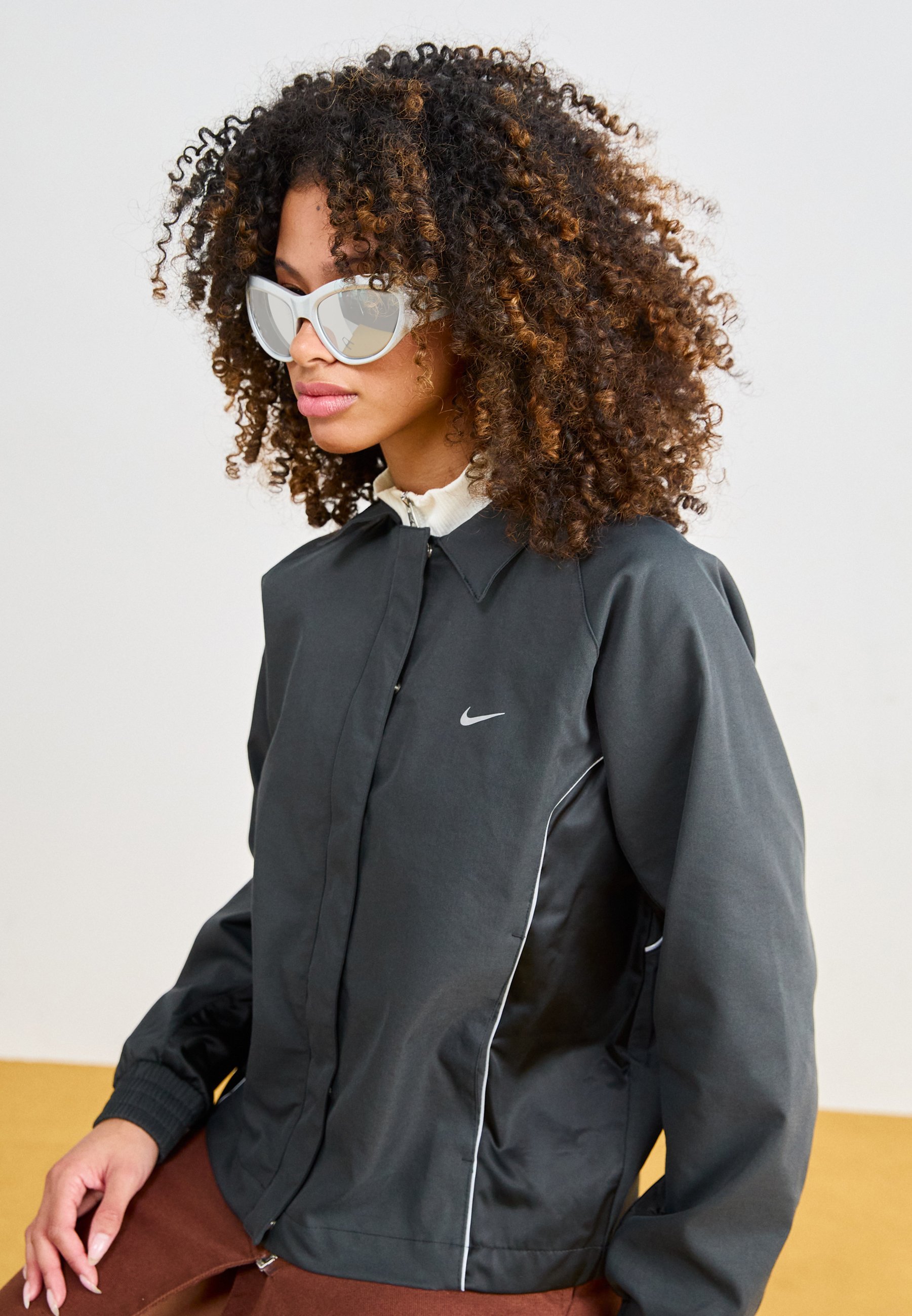 „Nike Sportswear“ lengvos striukės