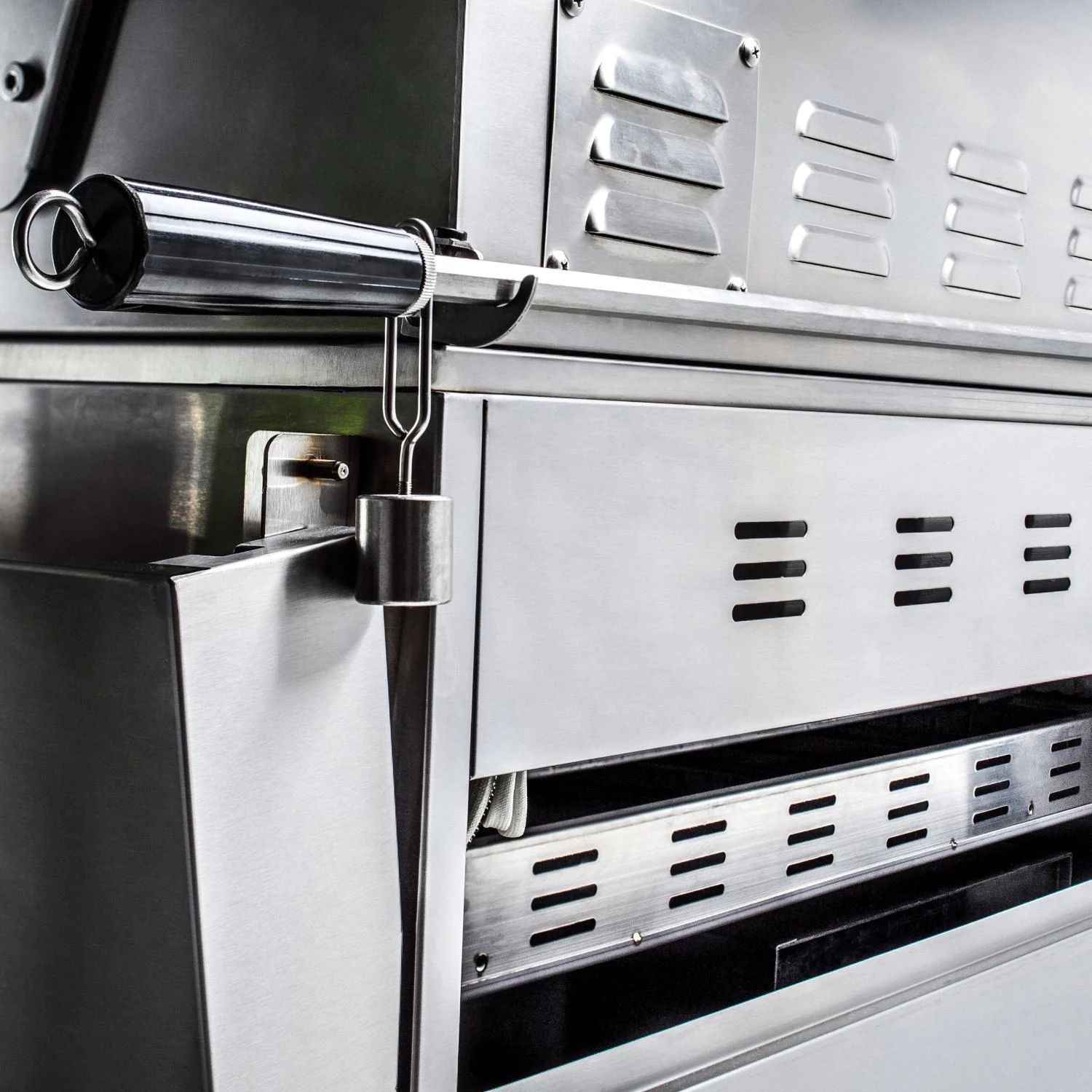 Blaze Professional LUX 44-Zoll-Propangasgrill mit 4 Brennern und Infrarot-Heckbrenner – BLZ-4PRO-LP