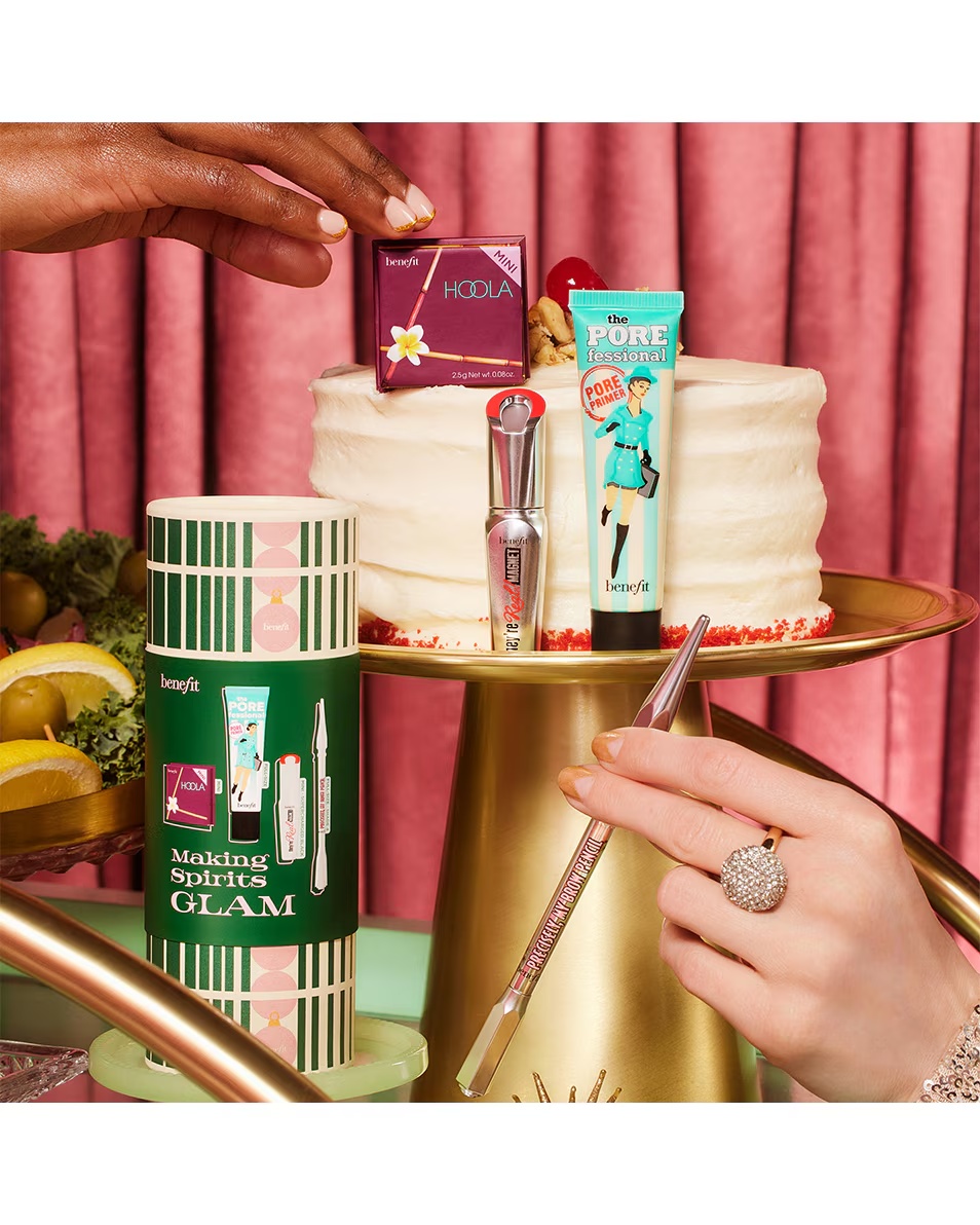 BENEFIT COSMETICS Holiday Box Δημιουργώντας λαμπερά οινοπνευματώδη ποτά