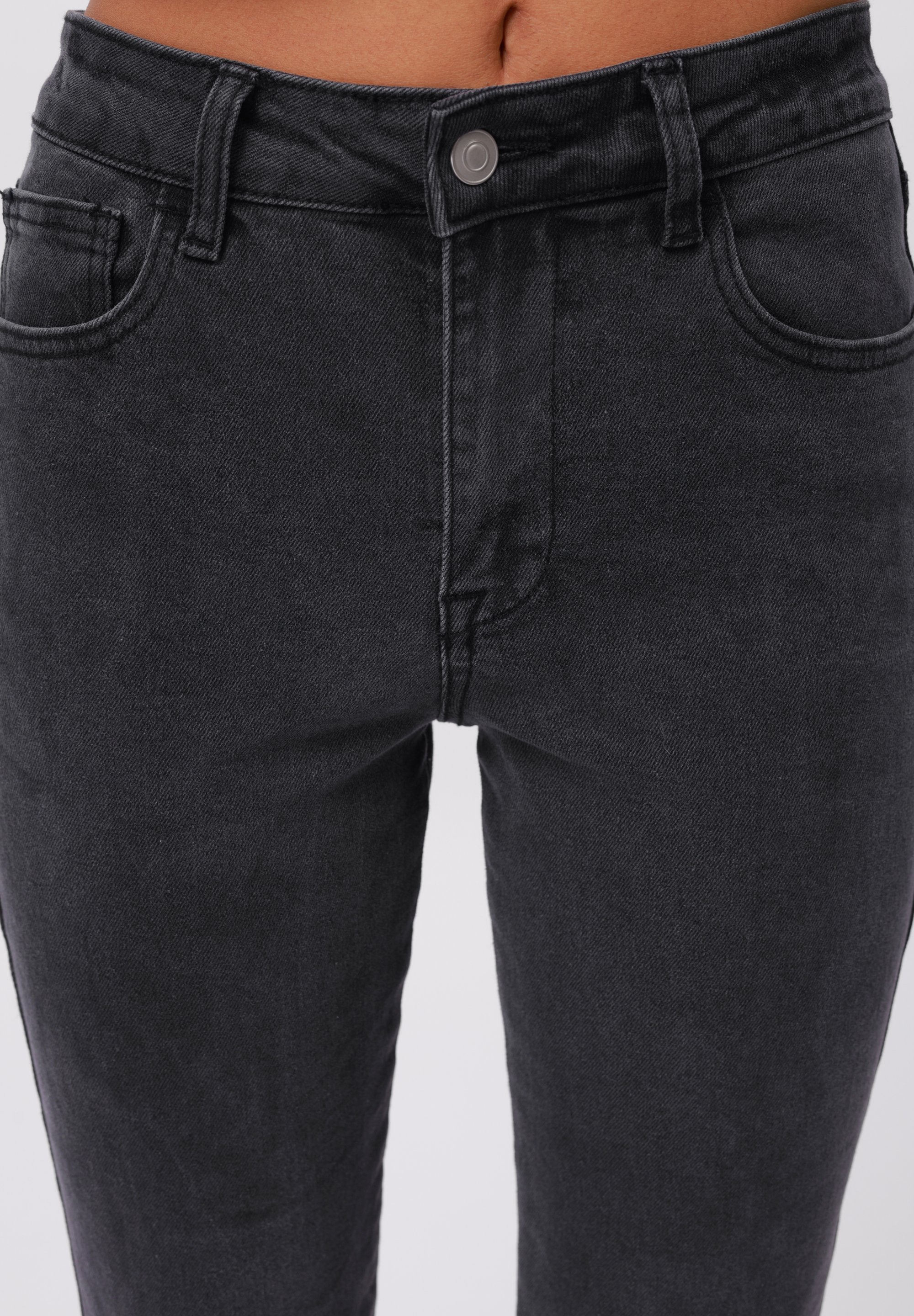 Even&Odd Tall Flared Jeans - schwarzer Denim